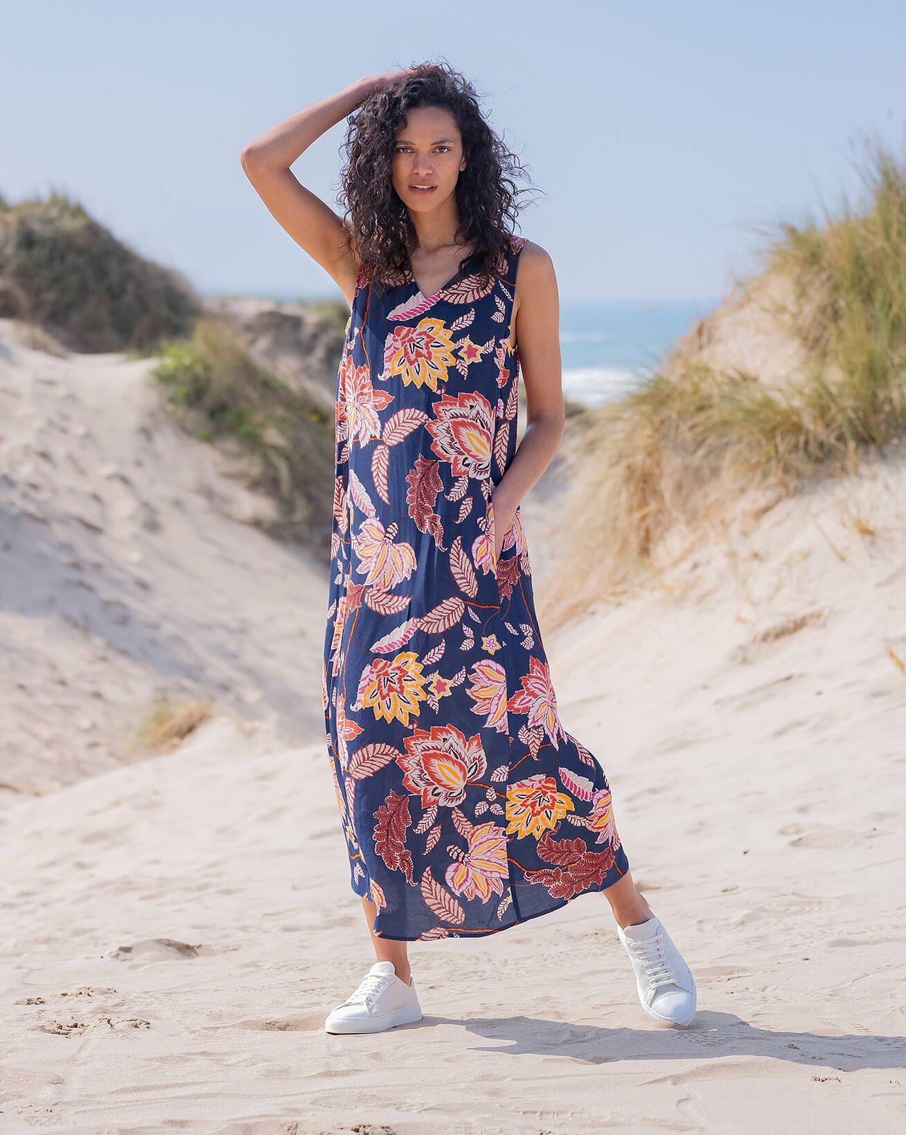 Celtic & Co. V Neck Printed Swing Midi Dress - Navy Floral - Ladies Size 4