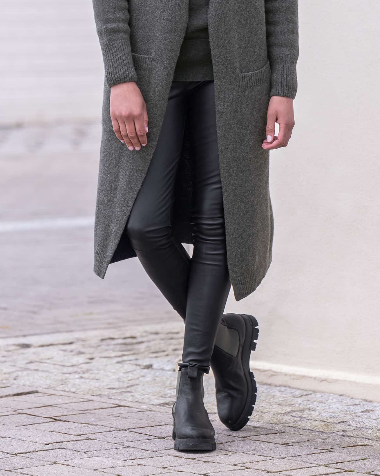 Stretch Leather Leggings