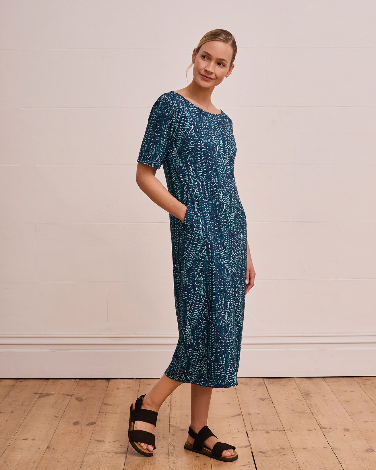 Celtic & Co. Organic Cotton Blend Button Back Dress - Trailing Vines - Ladies size 6