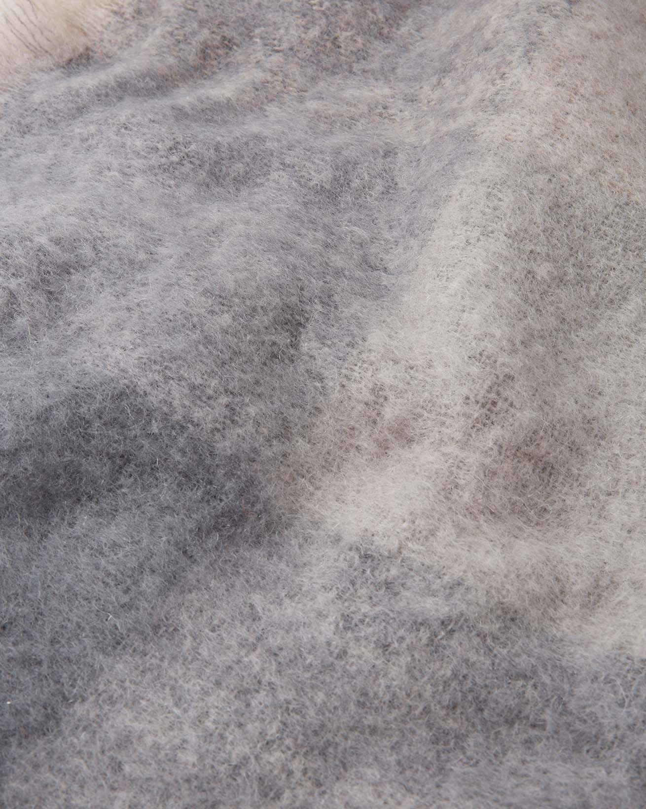7548_mohair-wool-throw_charcoal-oatmeal_detail-3_web.jpg