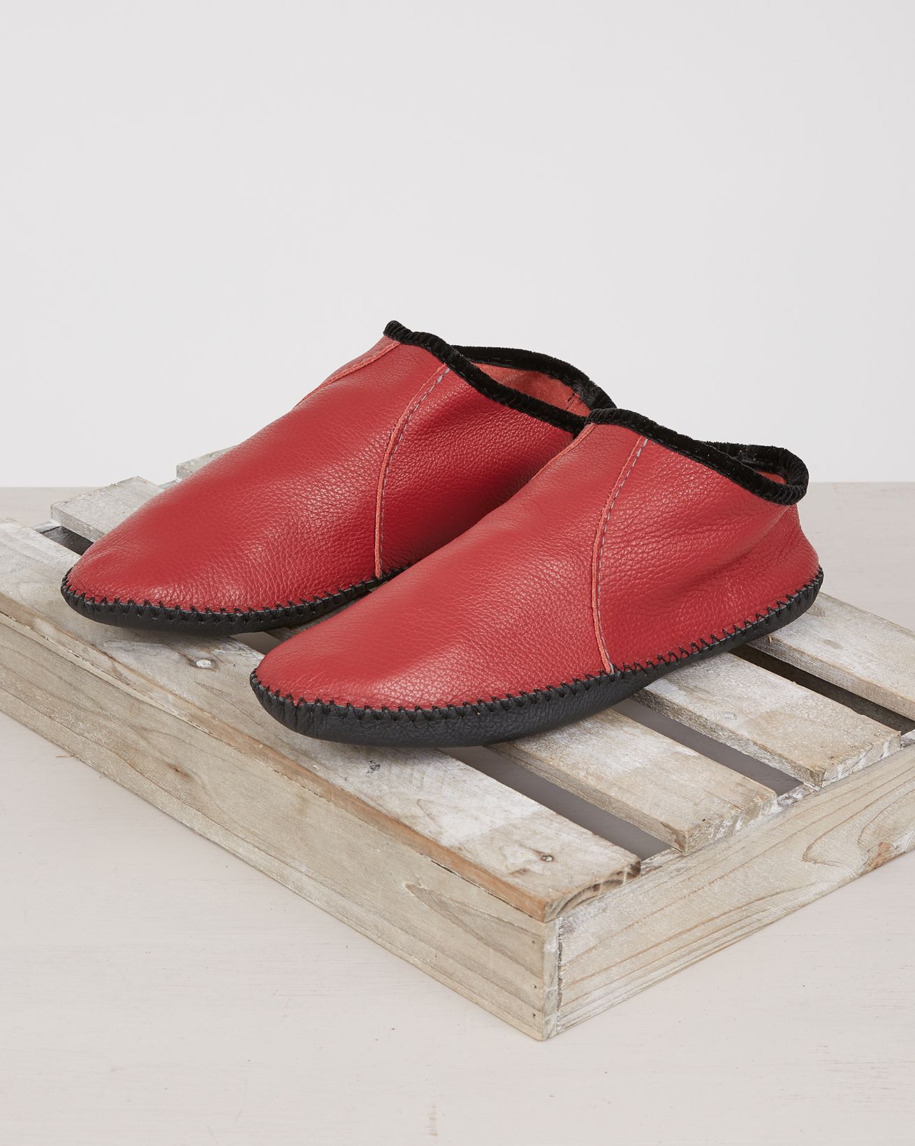 Leather Baboushka / Pillarbox Red / 7
