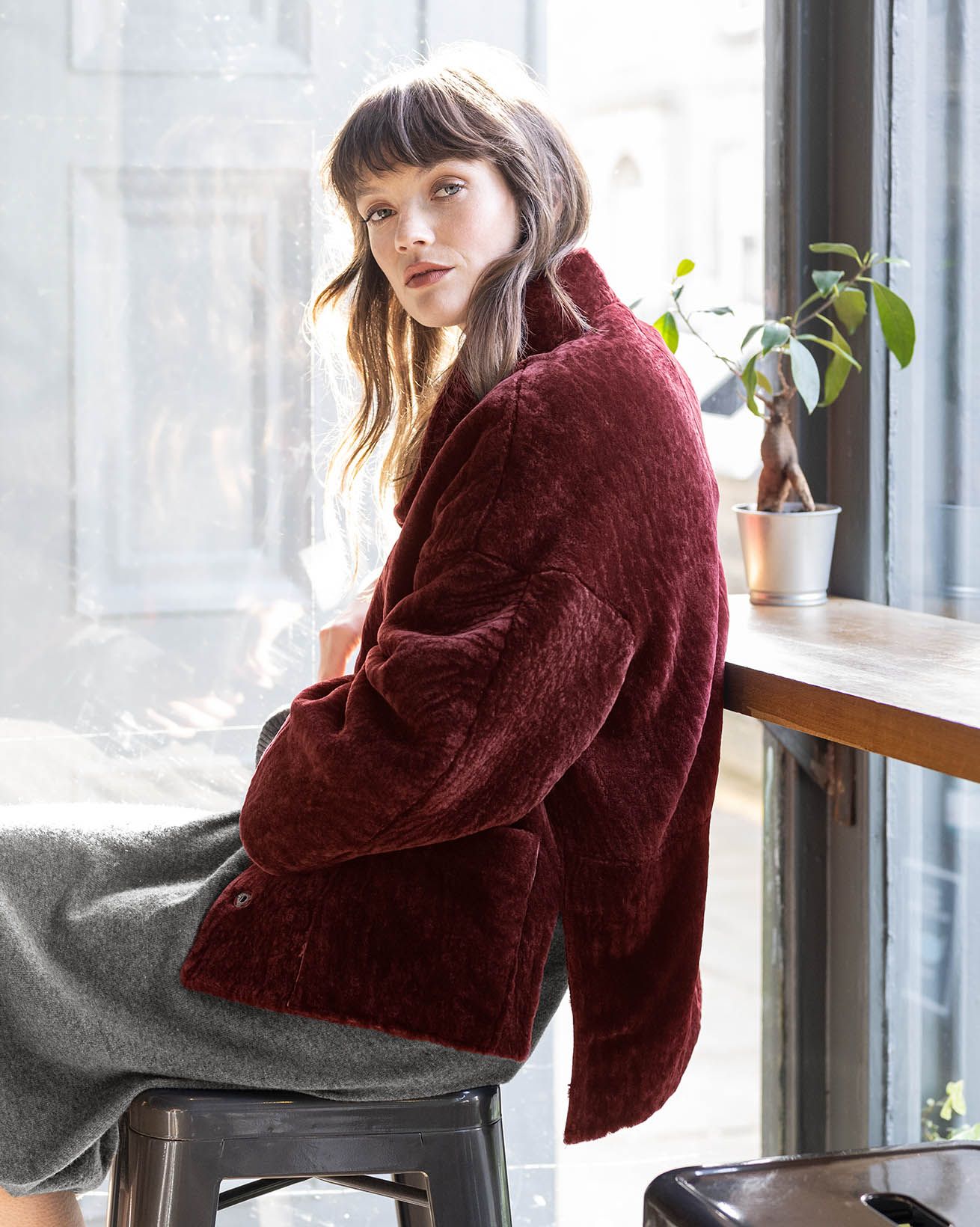 7626 opera cape coat claret-10_web.jpg
