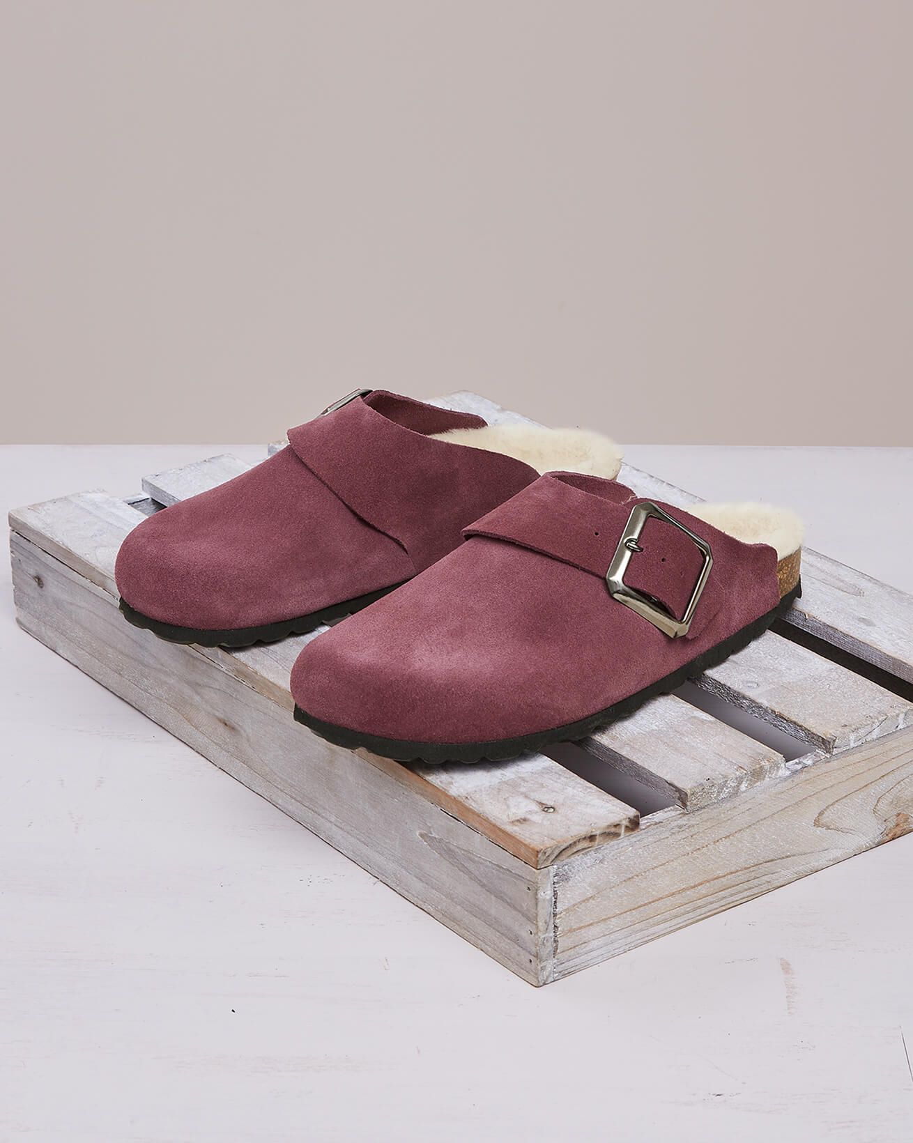 7834_sheepskin-lined-clog_damson_lfs.jpg