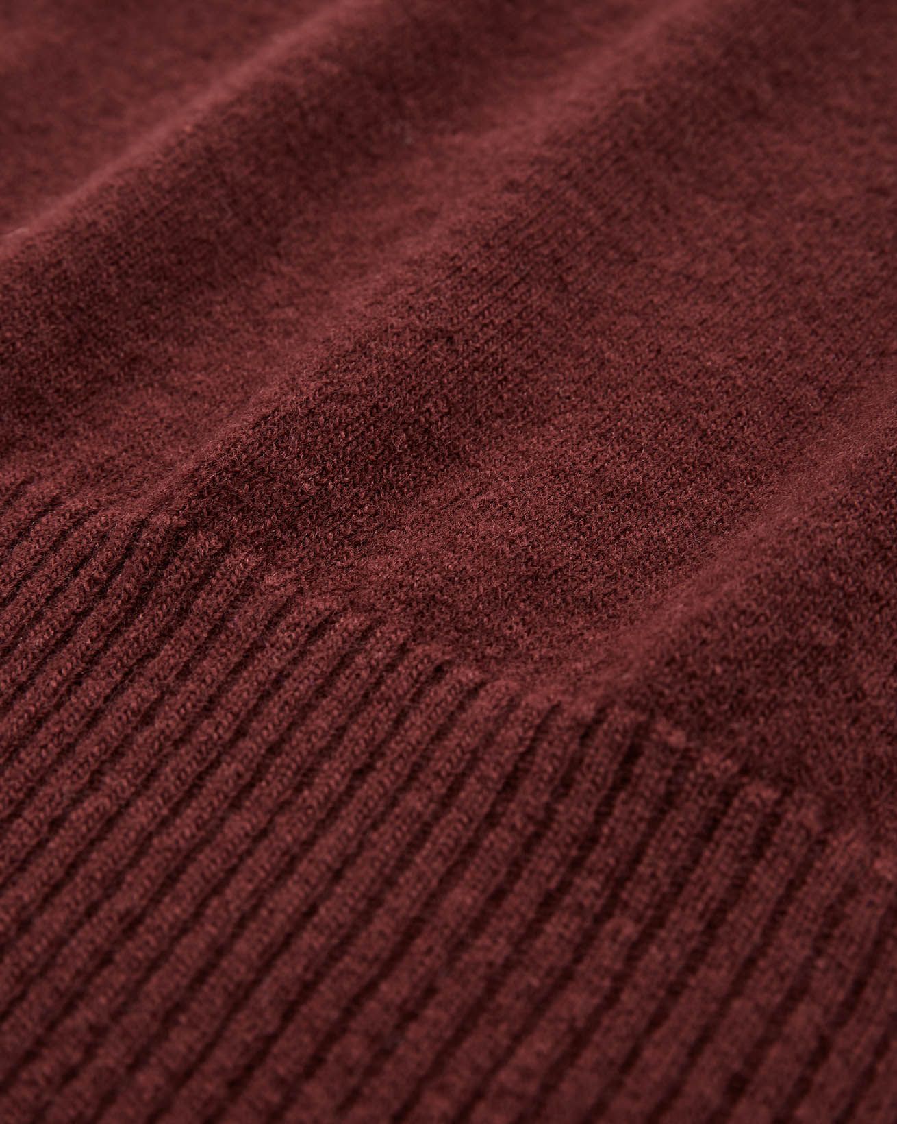 6344_supersoft-slouch-jumper_claret_detail_web.jpg
