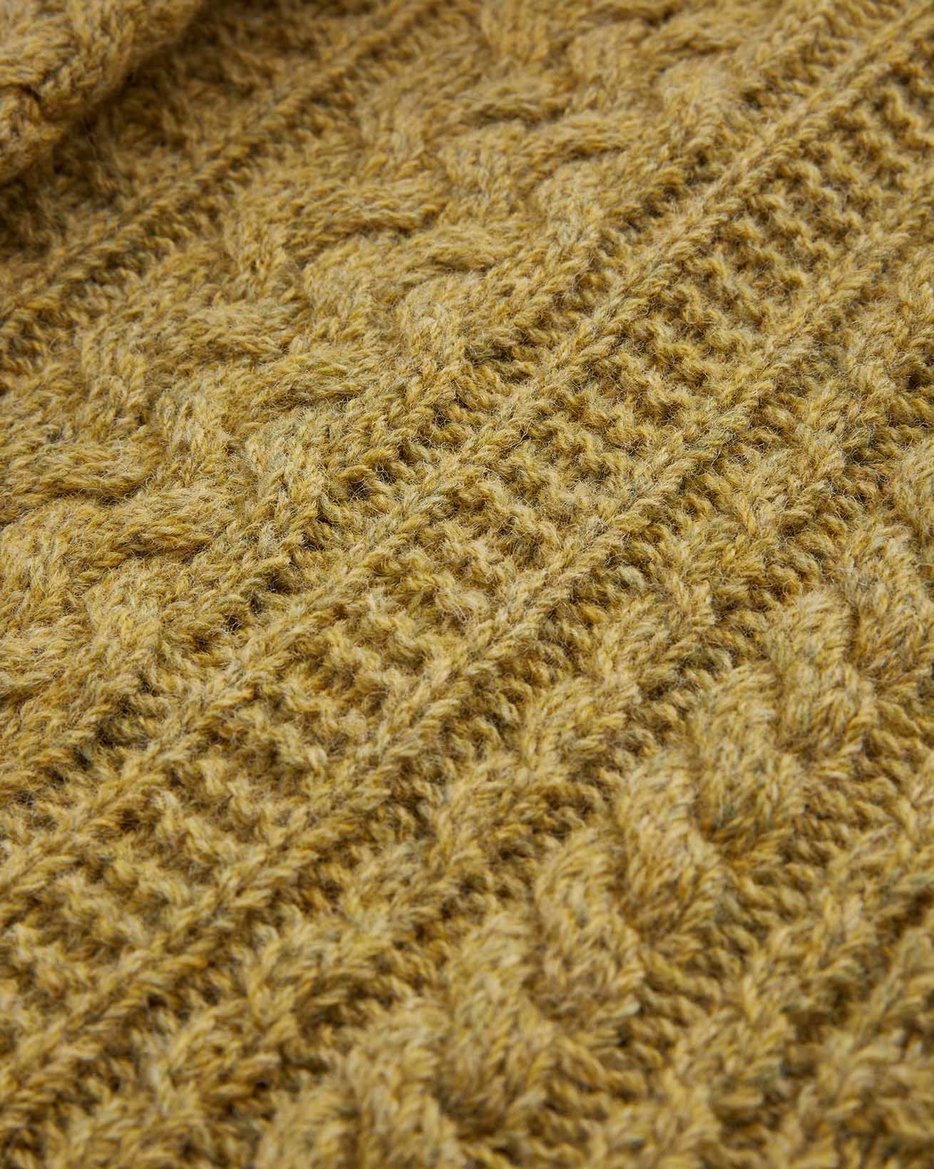 7237_the-shetland-cardigan_fennel_detail_web.jpg