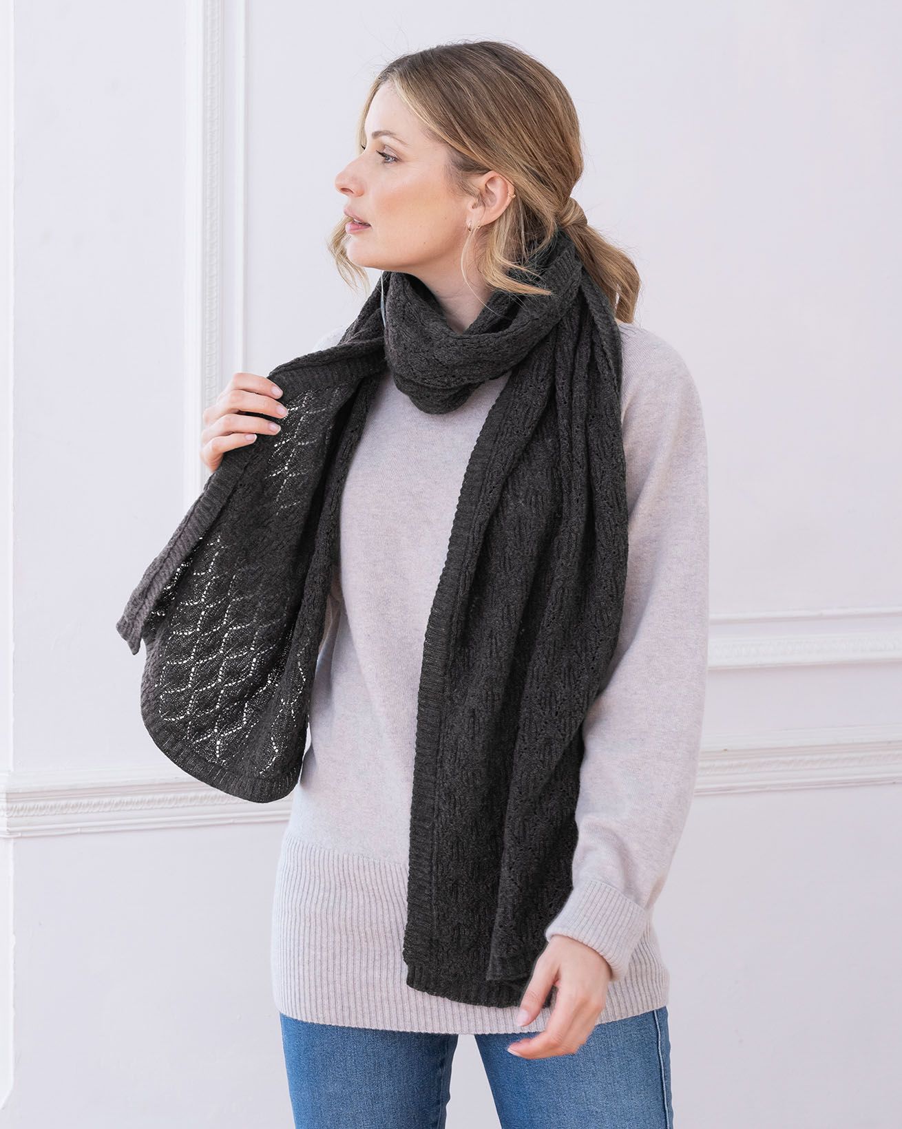 Merino-Schal Mit Pointelle-Muster