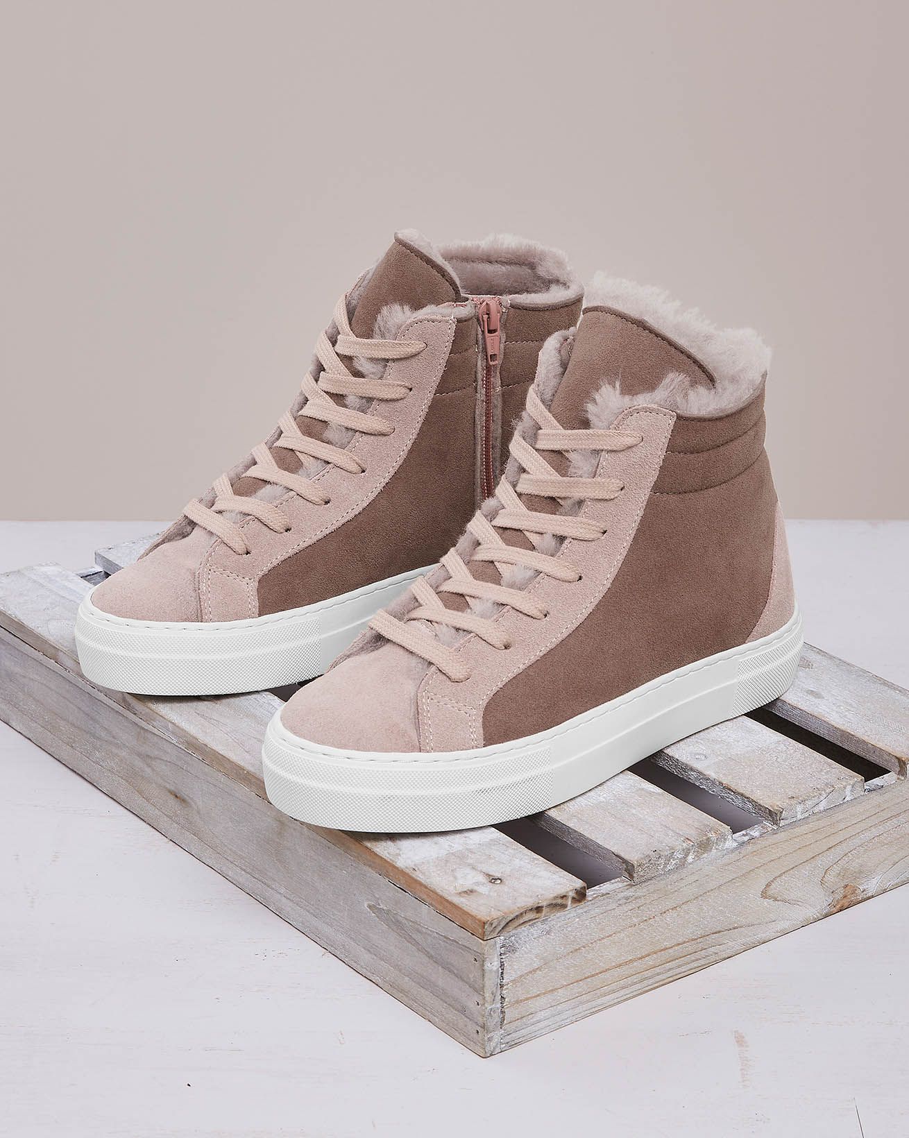Sheepskin High Top Trainer / Dusky Pink / 40