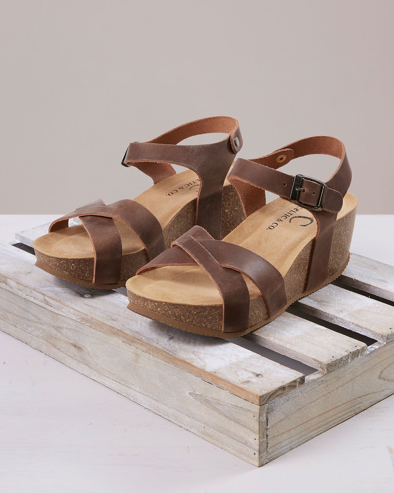 v2_8078_crossover-wedge-sandal_rust_lfs_web.jpg