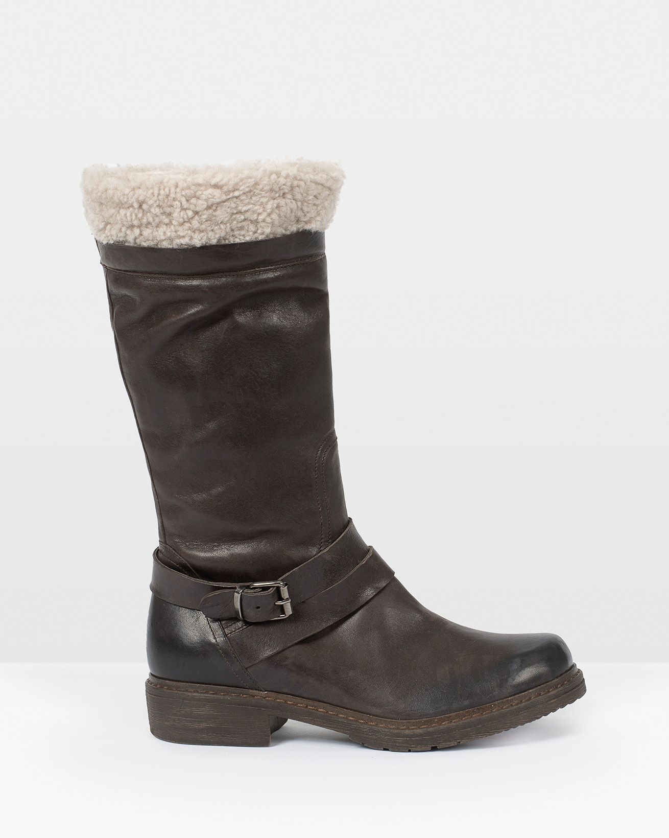 Lange Schaffellstiefel mit Stulpe