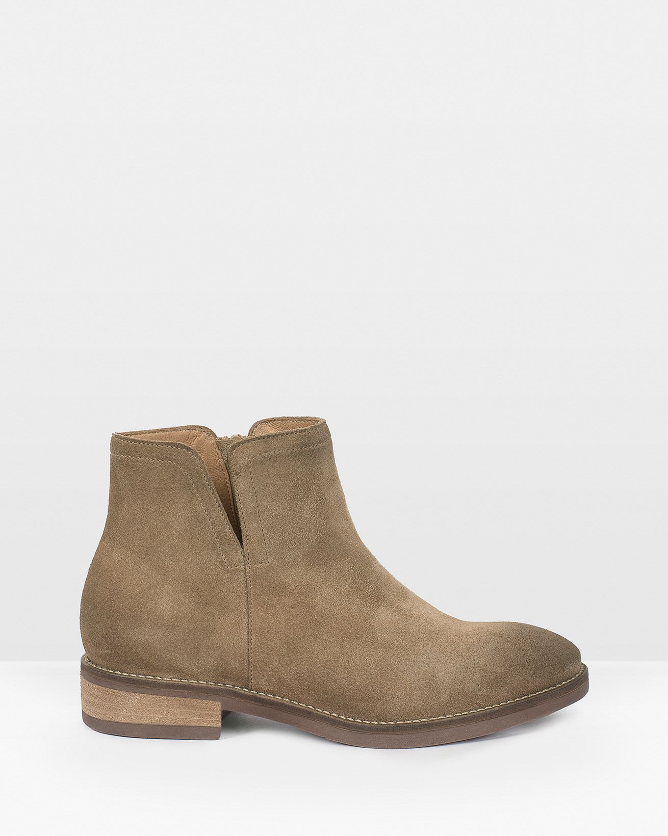 Bottines plates crantées
