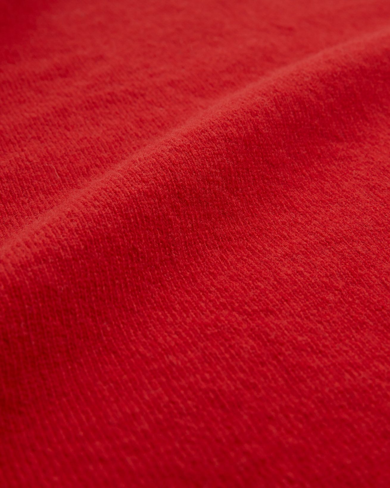 8218_geelong-slouch-crew-neck-jumper_pillarbox-red_detail-1_web.jpg