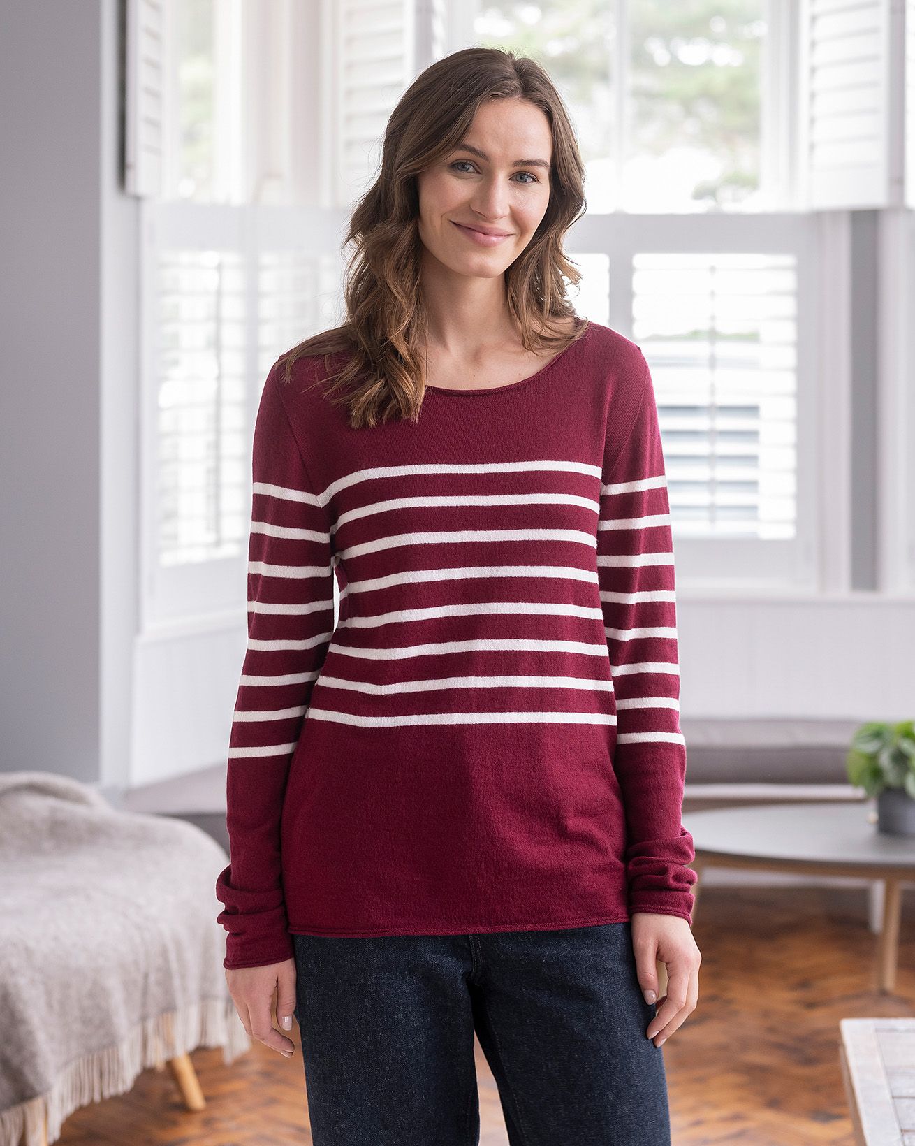 7036_fine-knit-merino-crew-neck_claret-ecru-stripe-55_web.jpg
