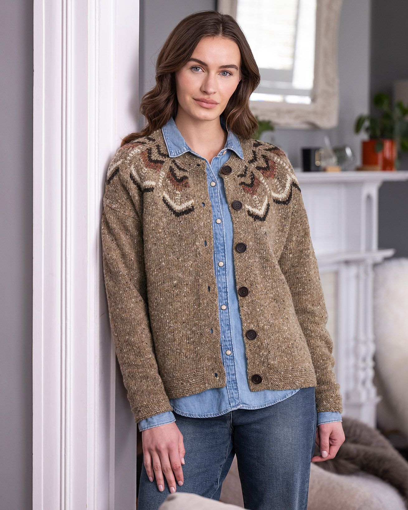 7858_donegal-fair-isle-cardigan_autumn-brown-5_web.jpg