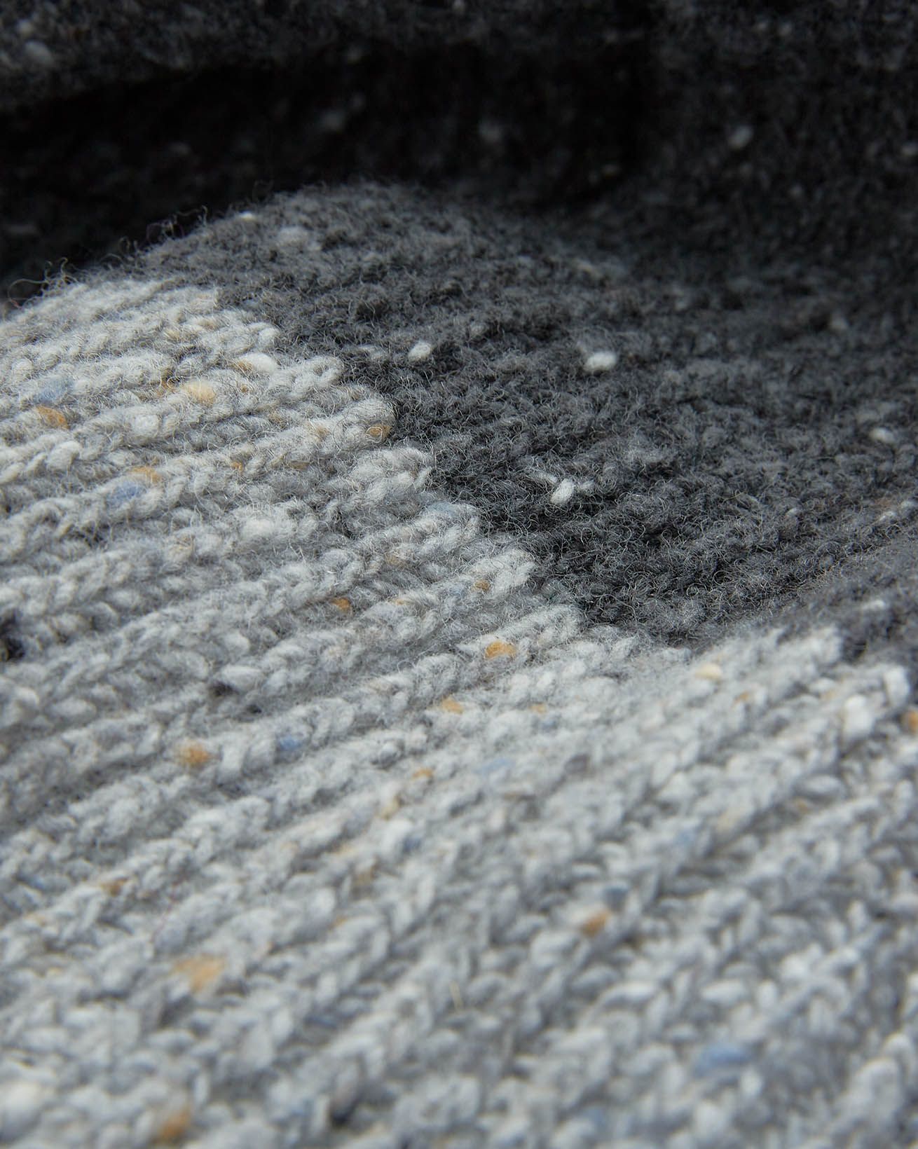 7983_donegal-colourblock-scarf_charcoal_detail-1_web.jpg