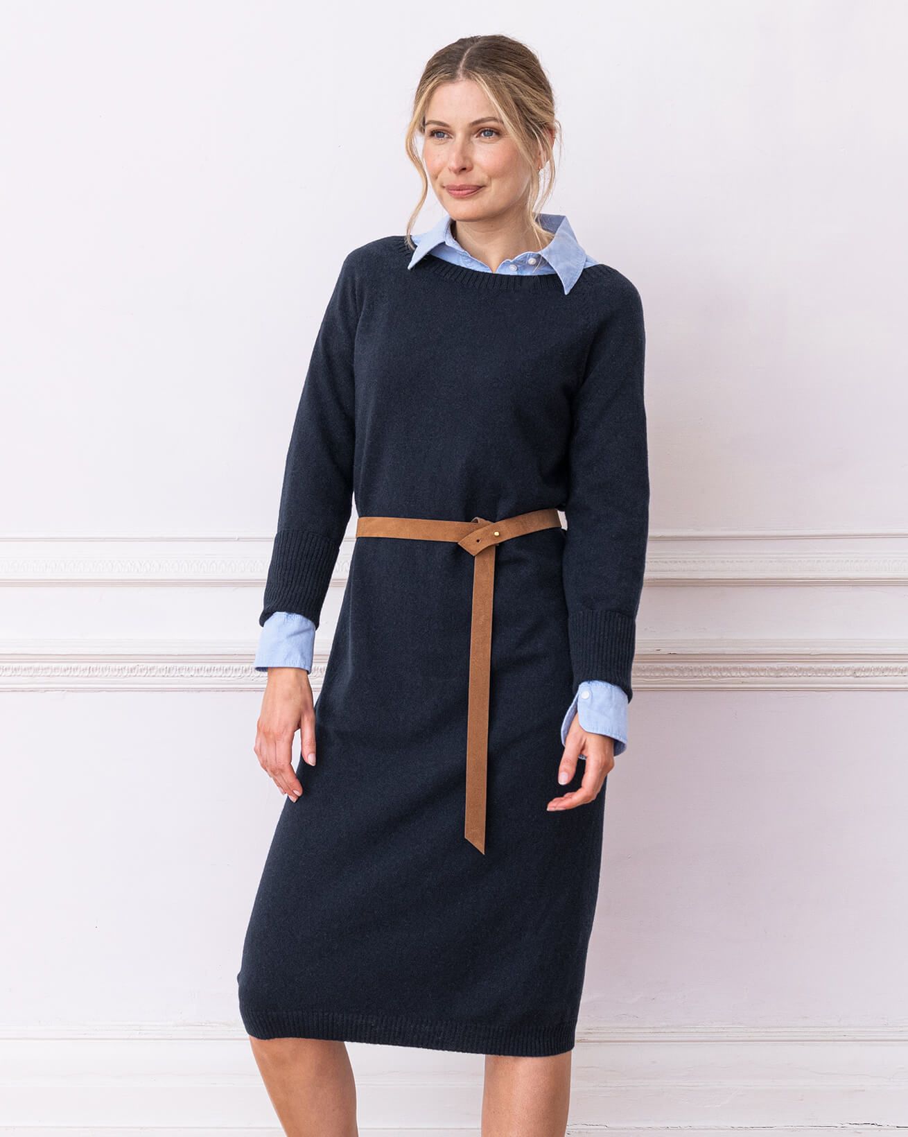 7590 supersoft midi dress dark navy-55_crop_web.jpg