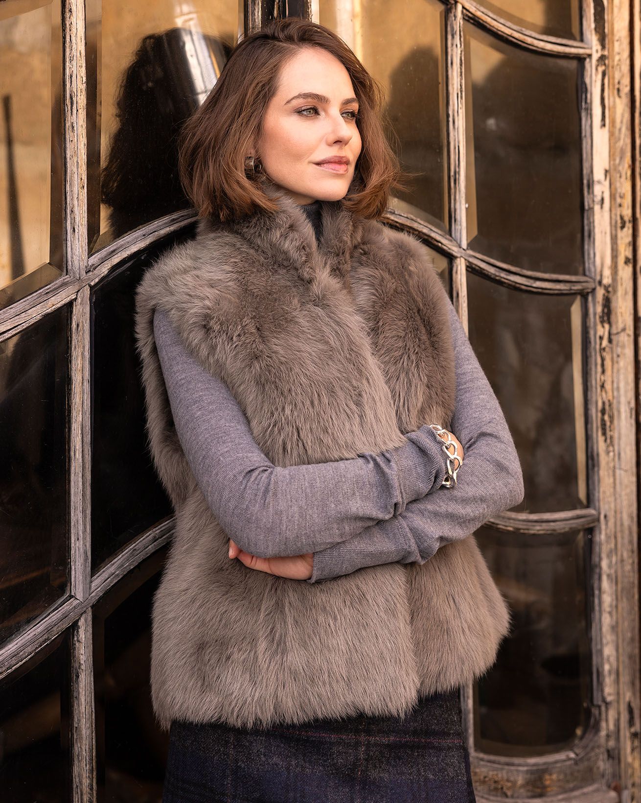 7711-7218_luxe-toscana-gilet_taupe_07_0026_web.jpg