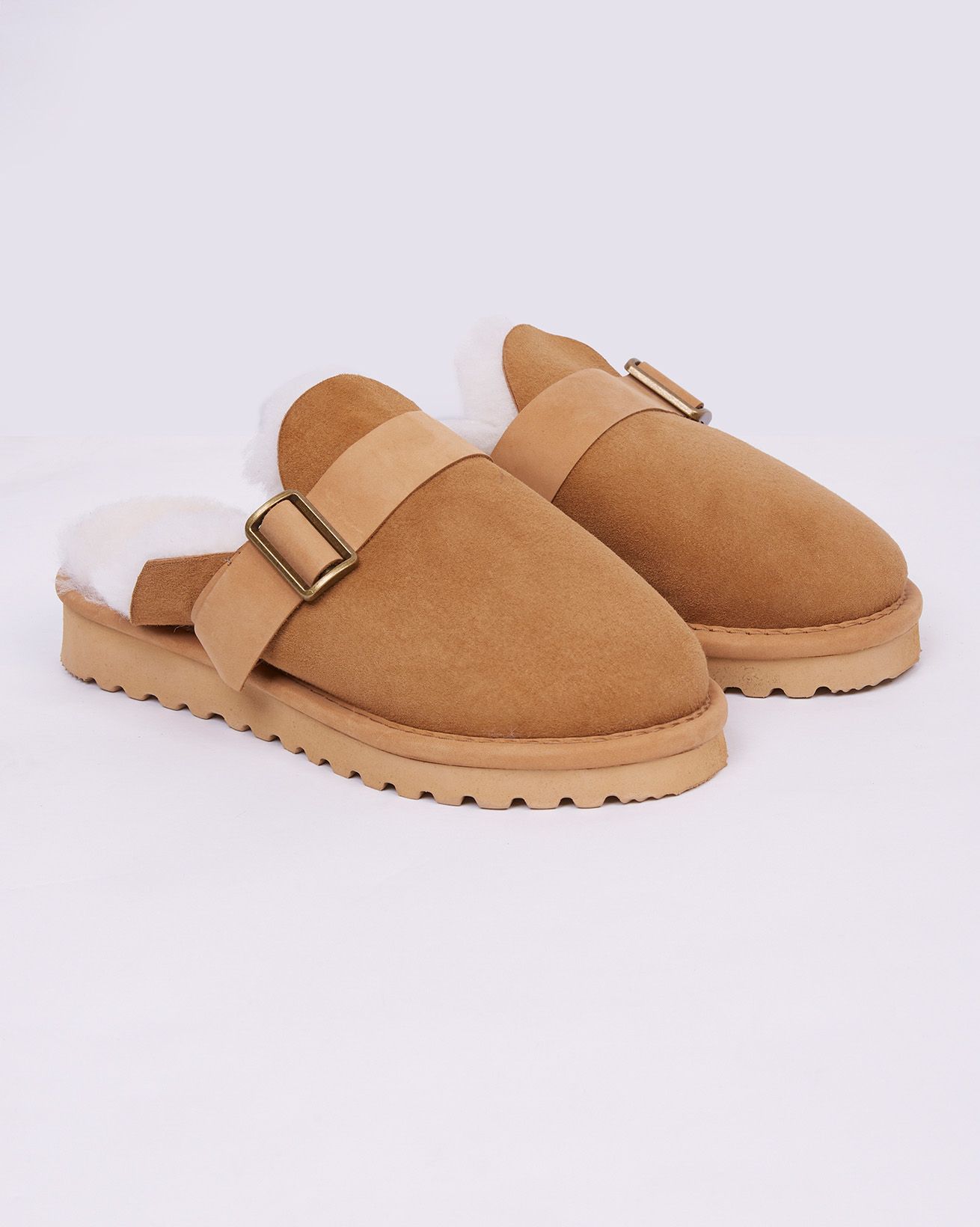 Sheepskin Strap Detail Clog / Spice / 6
