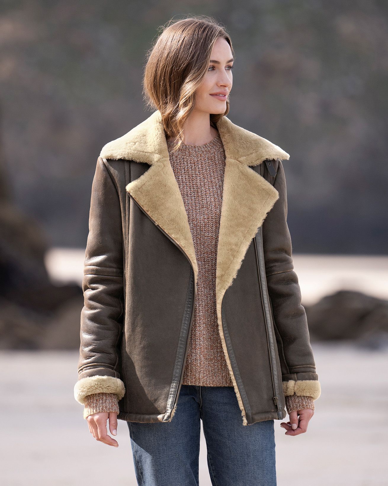 7693_boyfriend-aviator-sheepskin-jacket_antique-camel-39_web.jpg
