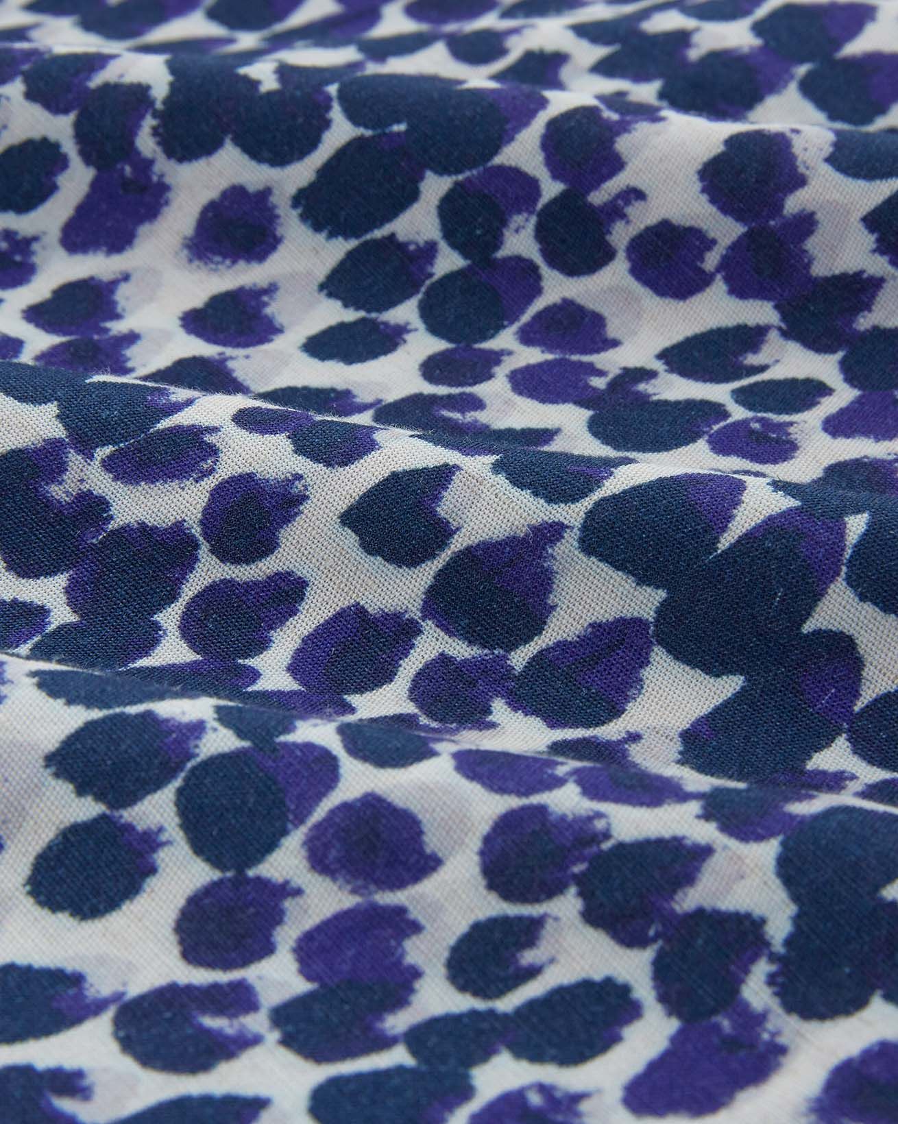 8177-8436_button-detail-top-navy_smudge-dot_detail_web.jpg