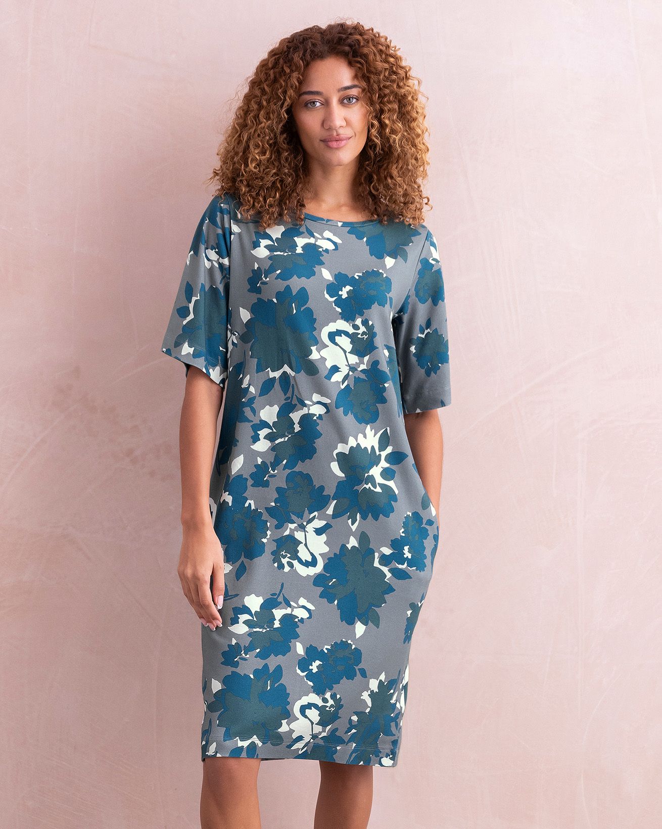 8149_organic_cotton_tshirt_knee_length_dress_shadow_floral-36-crop_web.jpg