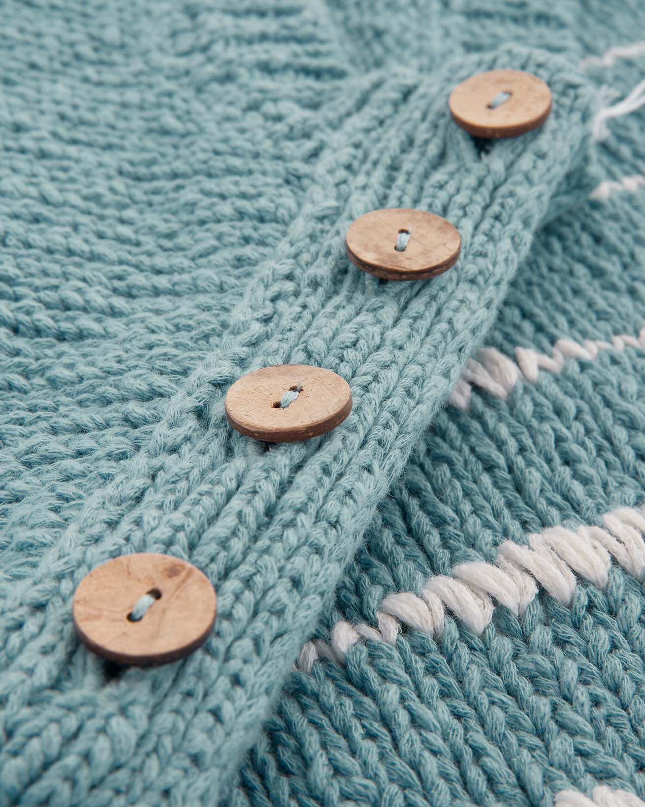 7923_drop-stitch-breton-jumper_sage-ecru_detail-2_web.jpg