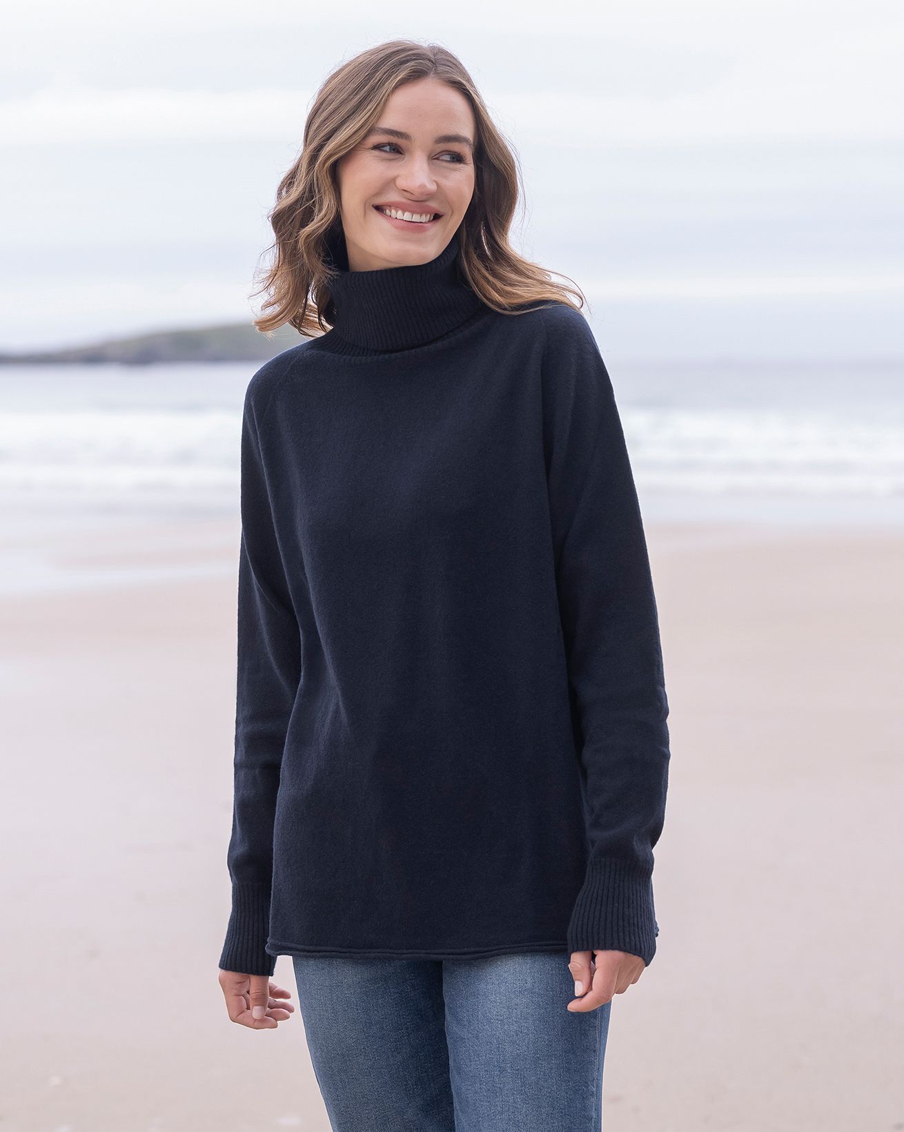 7505_geelong-slouch-roll-neck_dark-navy-22_web.jpg