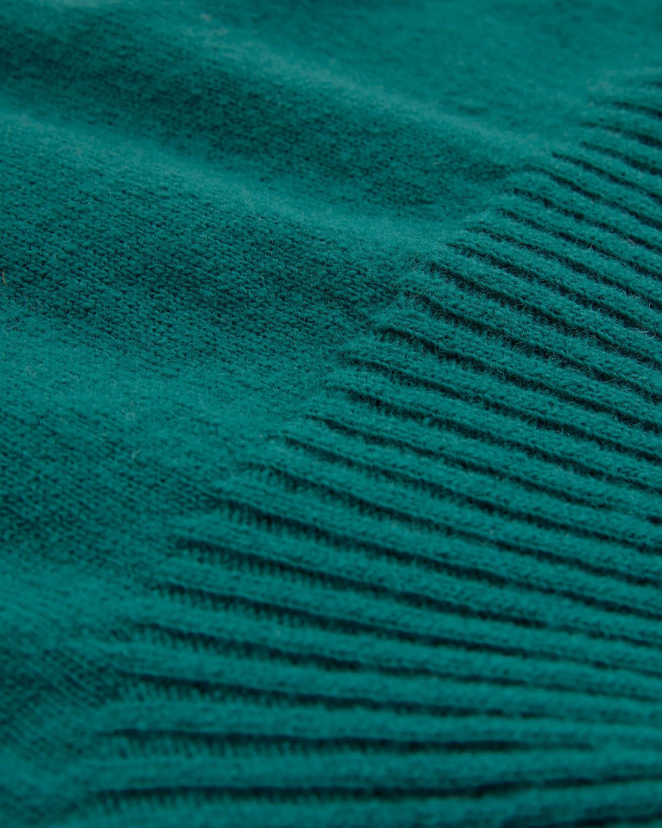 7505_geelong-slouch-roll-neck_3_detail-1_web.jpg