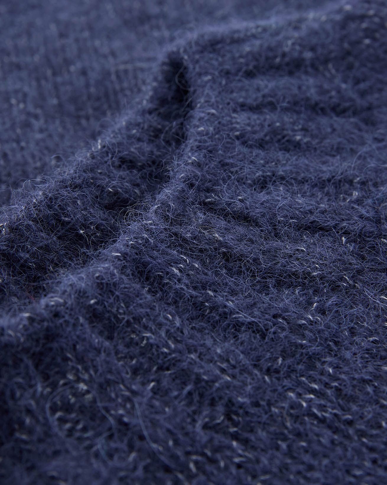 8092_Alpaca-Cotton-Slouch-Jumper_Navy_Detail-3_WEB.jpg