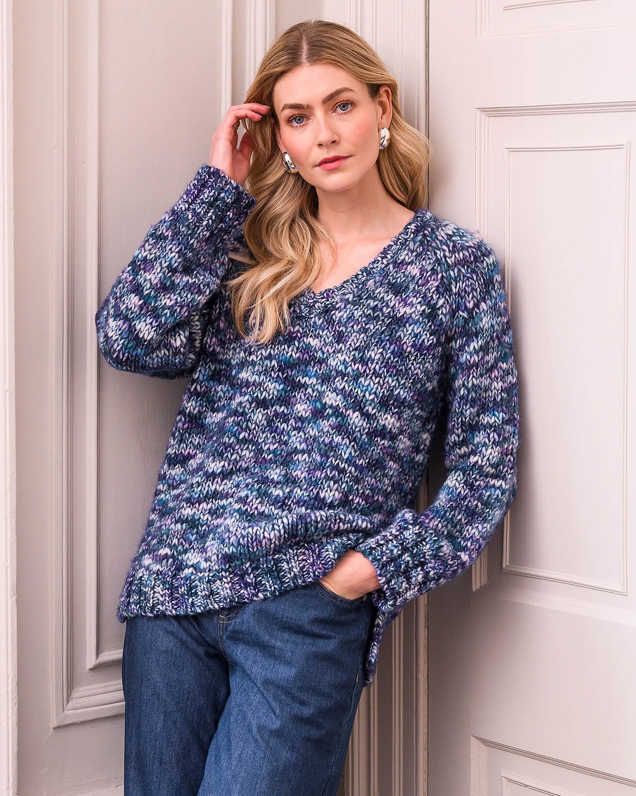 Pullover Aus Dicker Wolle Mit V-Ausschnitt