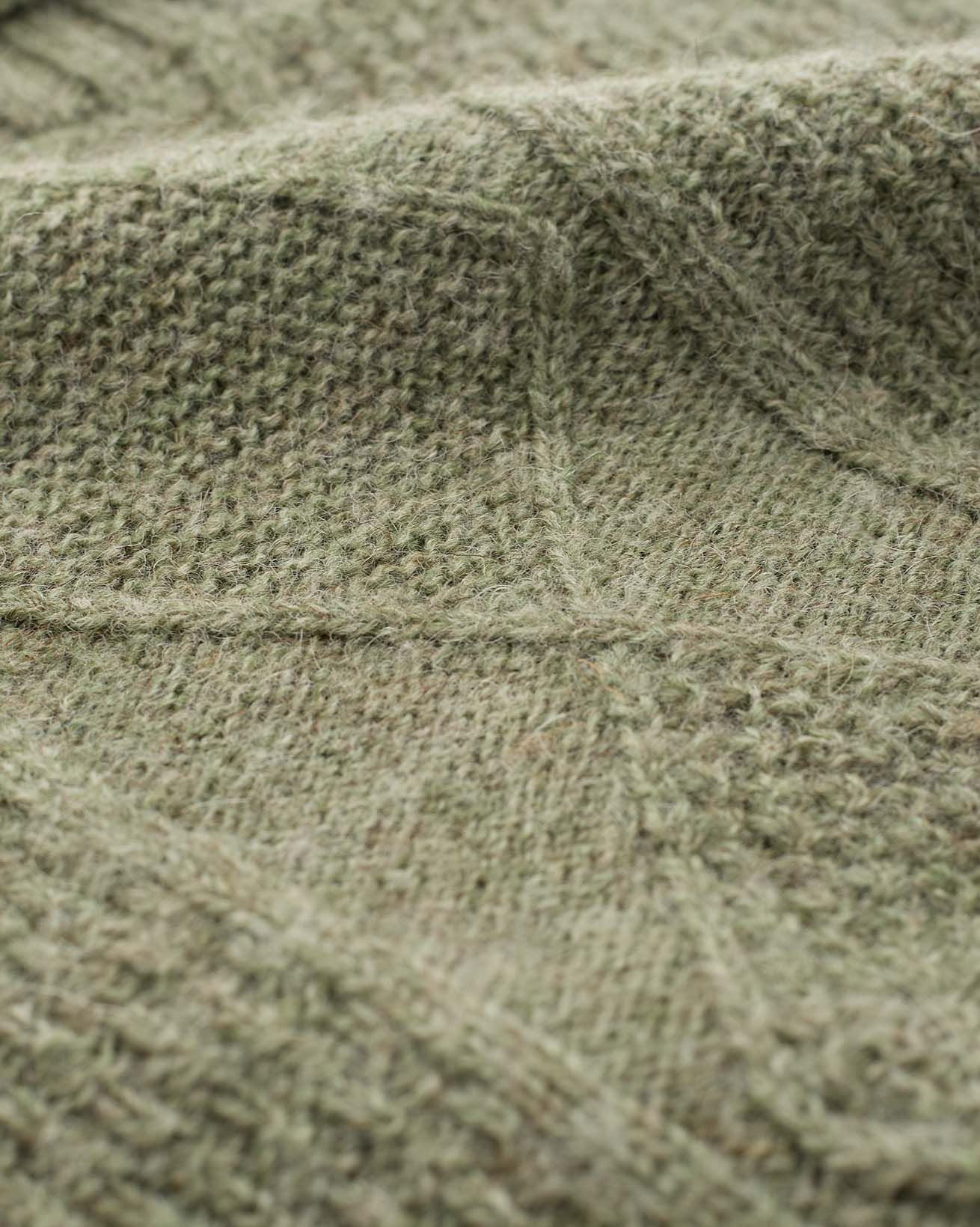 8216_British-Wool-Gansey-Jumper_Landscape_Detail-1_WEB.jpg