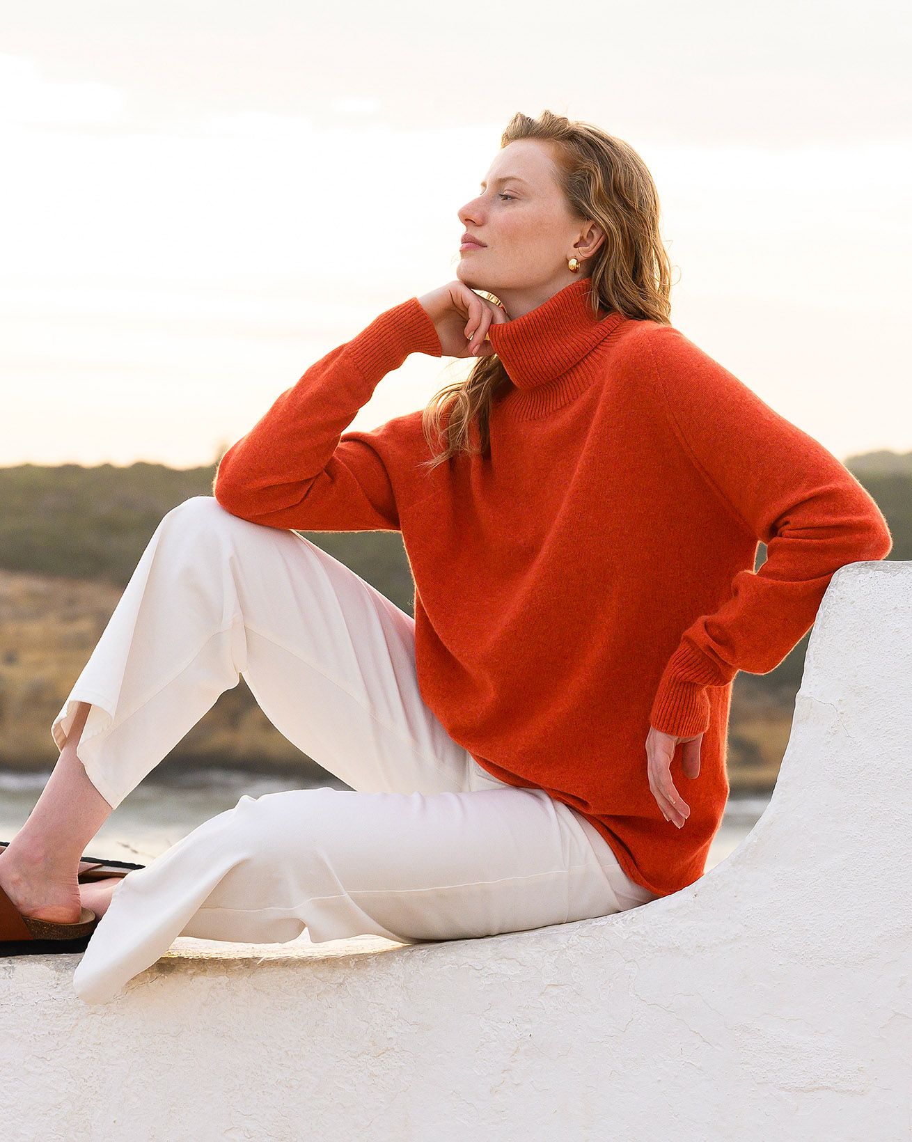 Slouch-Pullover aus Geelong-Wolle mit Rollkragen