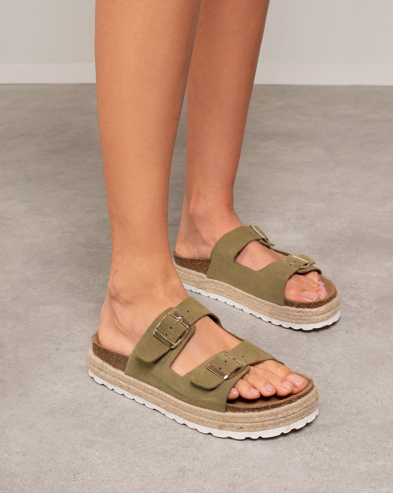 Sandales à boucle en cuir