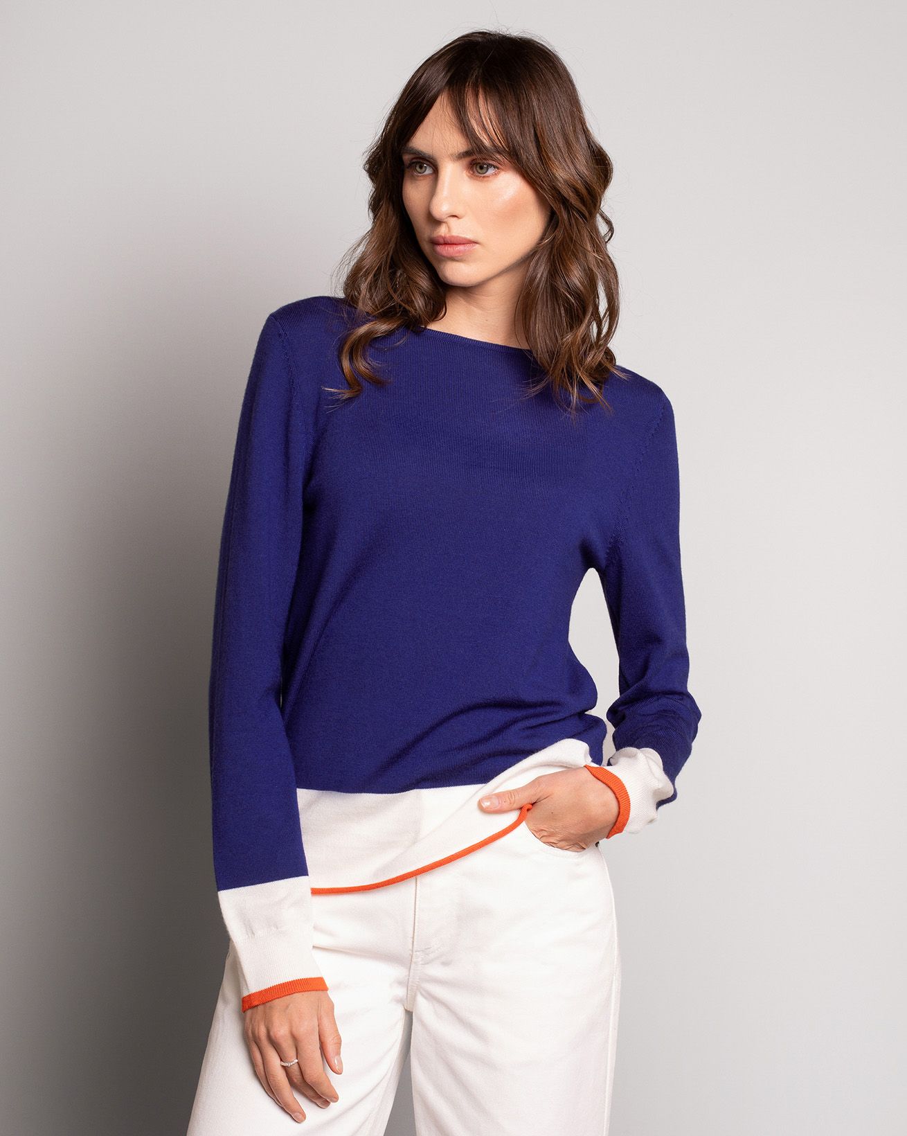 Pullover en maille fine à encolure bateau en mérinos