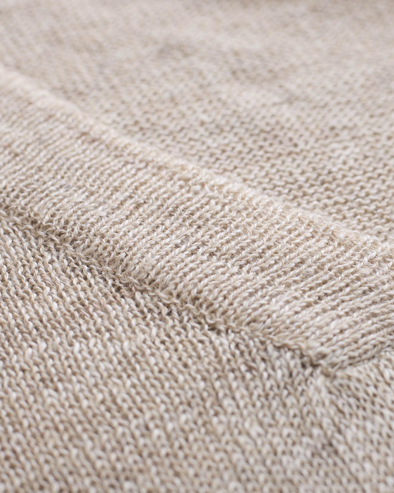 8731_V-Neck-Slouch-Knitted-Top_Oatmeal_Detail-3_WEB.jpg
