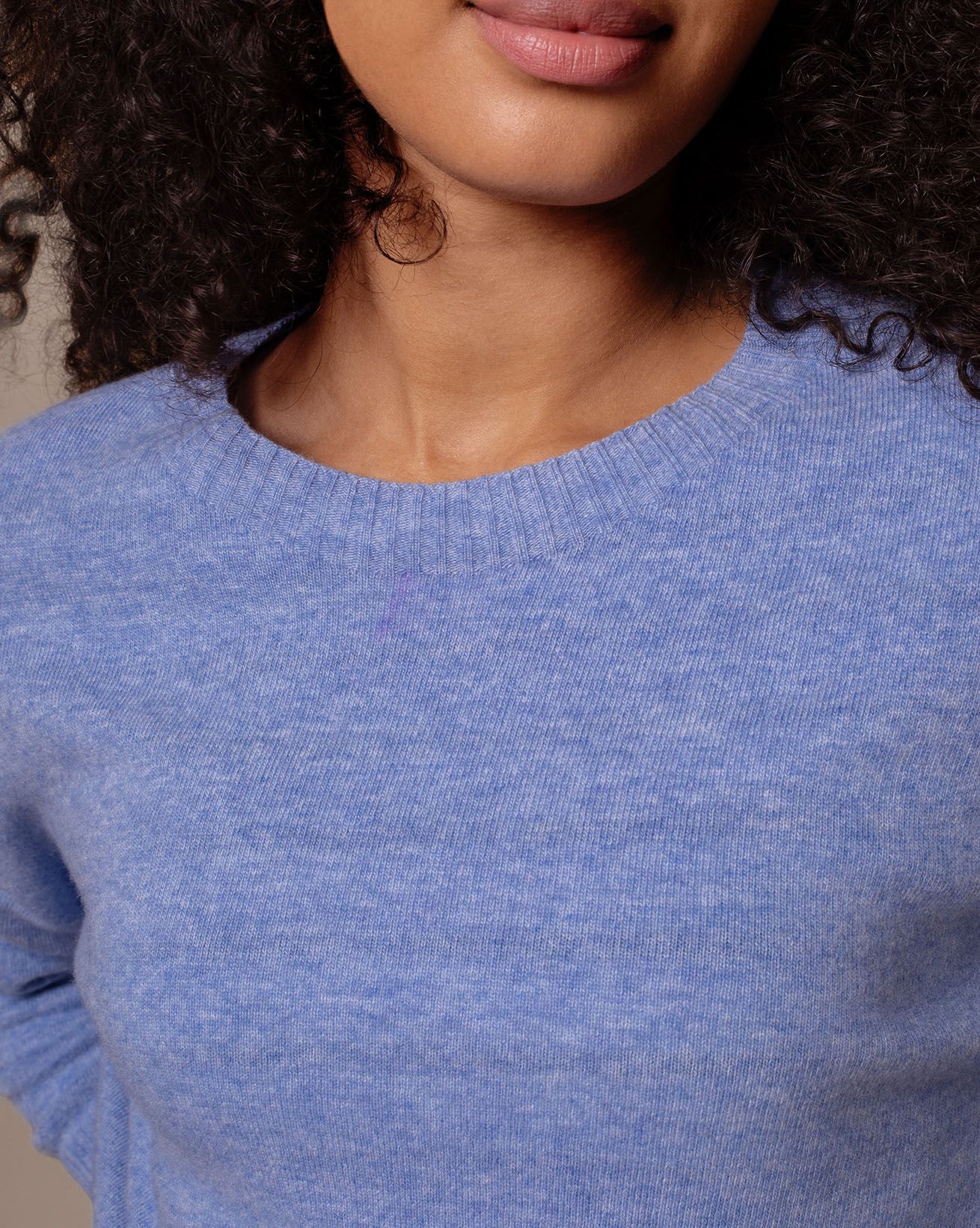 8798_Lambswool_Slouch_Crew_Neck_Cornflower_Blue_4_WEB.jpg