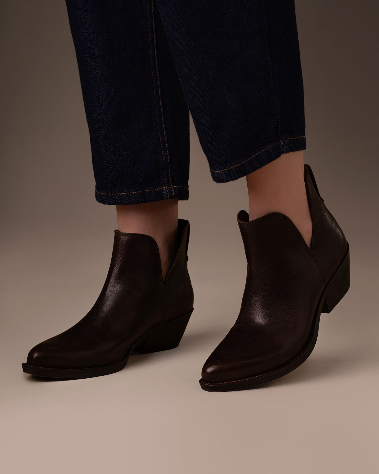 8831_Split_Detail_Ankle_Boot_Chocolate_2_WEB.jpg