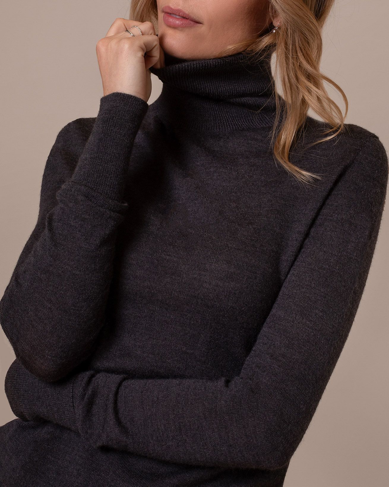 7218_Merino_Roll_Neck_Charcoal_85_WEB.jpg