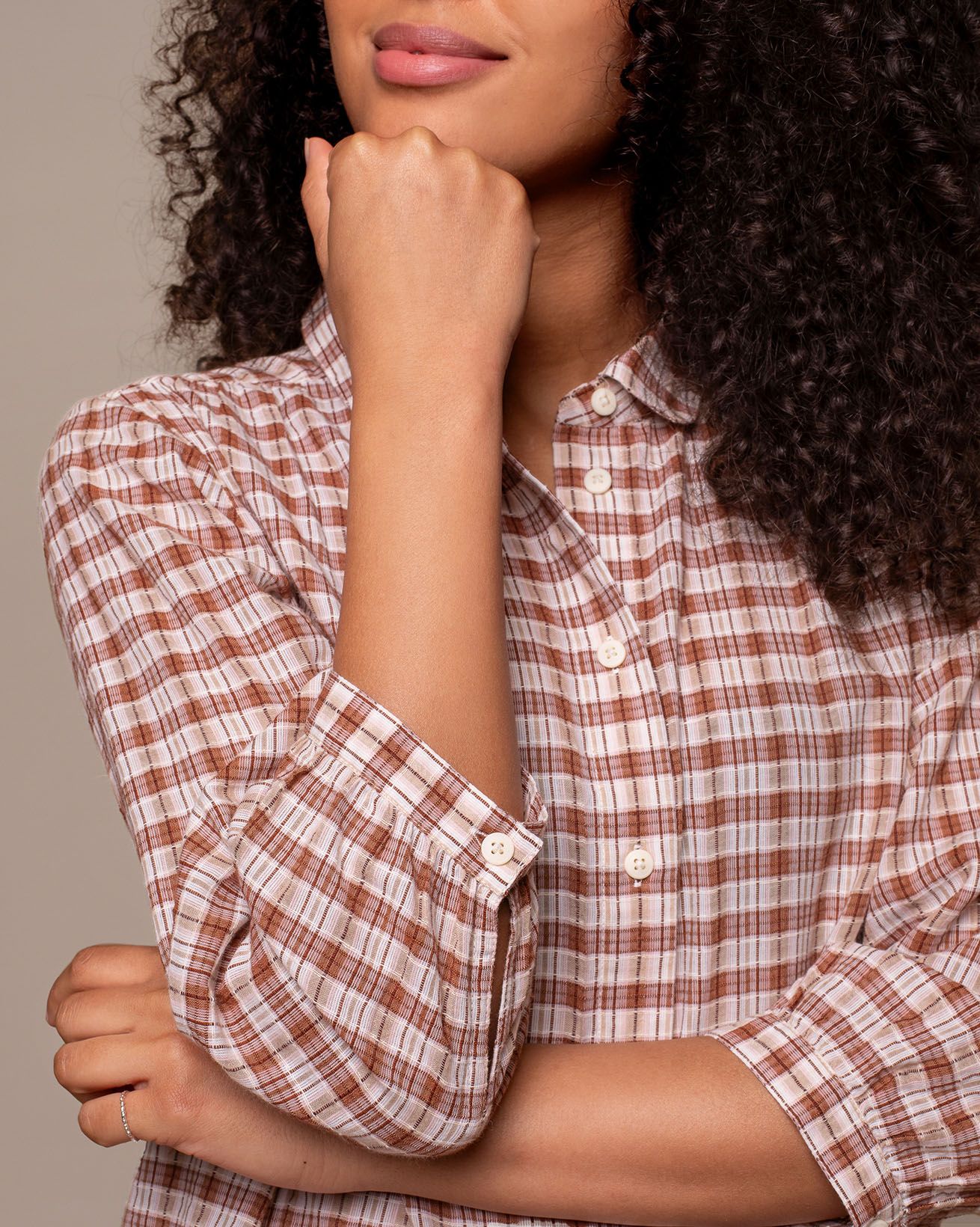 8817_Peter_Pan_Collar_Blouse_Brown_Mini_Check_25_WEB.jpg