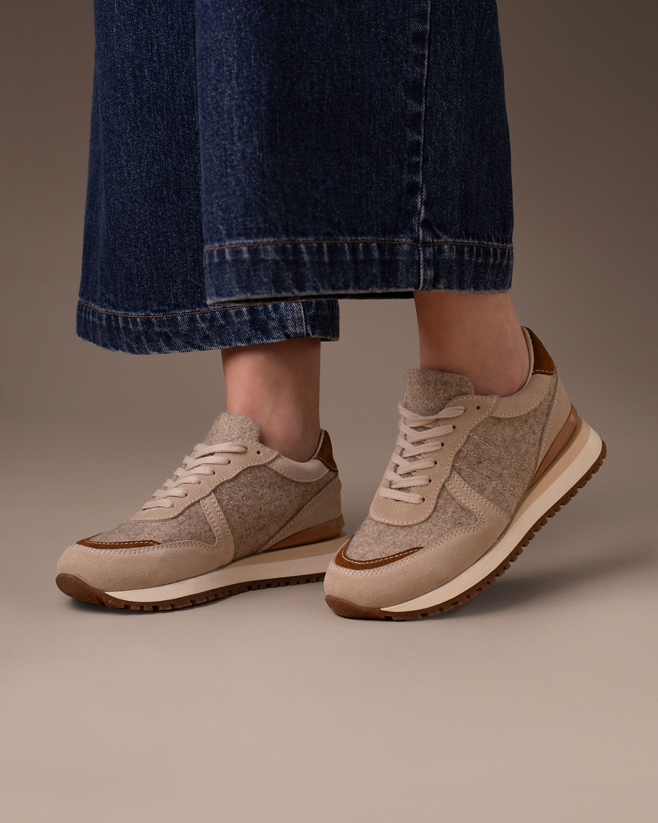 8835_Wool_Panelled_Trainer_Neutral_121_WEB.jpg