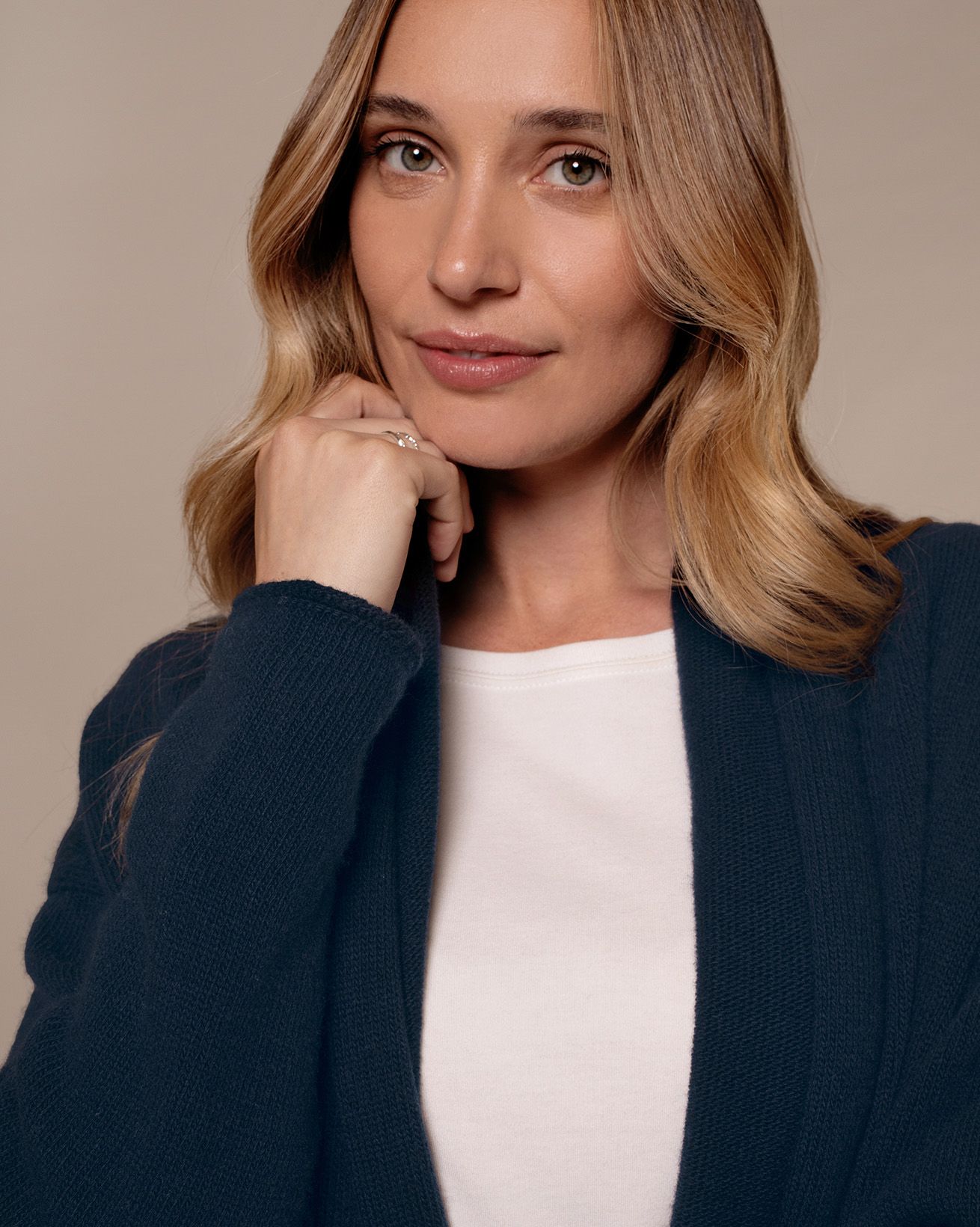 8802_Lambswool_Shawl_Collar_Cardigan_Navy_69_WEB.jpg