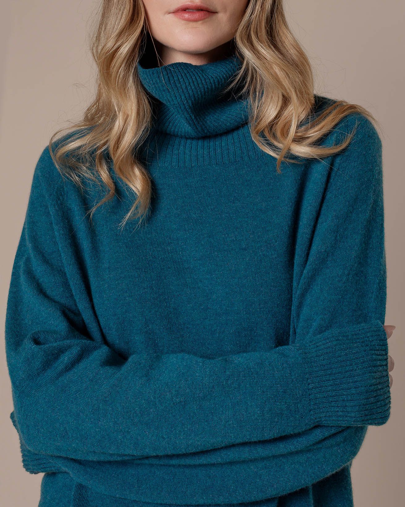 7505_Supersoft_Slouch_Roll_Neck_Jumper_Teal_75_WEB.jpg
