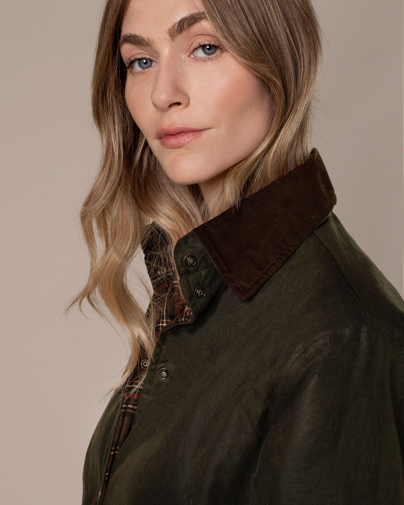 8373_Lightweight_Waxed_Cotton_Jacket_Olive-94_WEB.jpg
