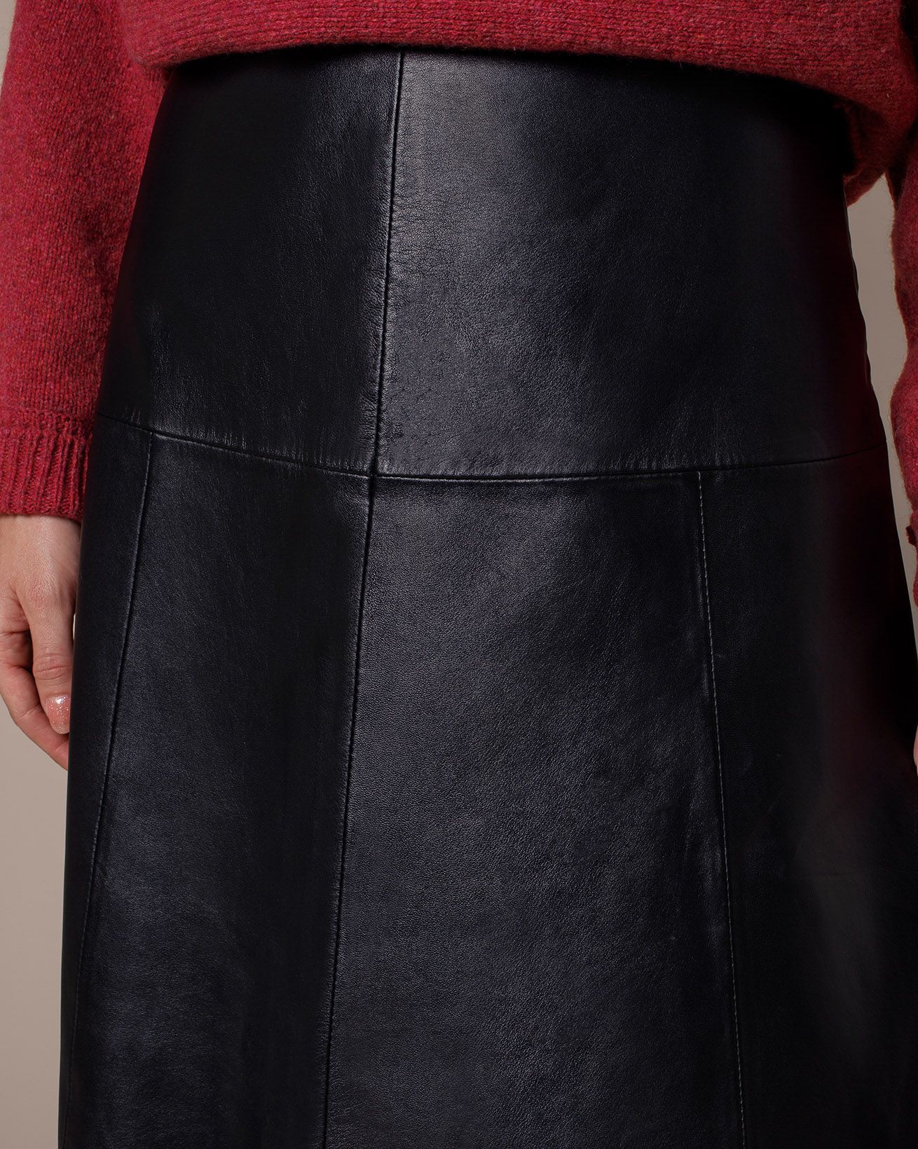 8827_Leather_Seamed_Midi_Skirt_Black_167_WEB.jpg