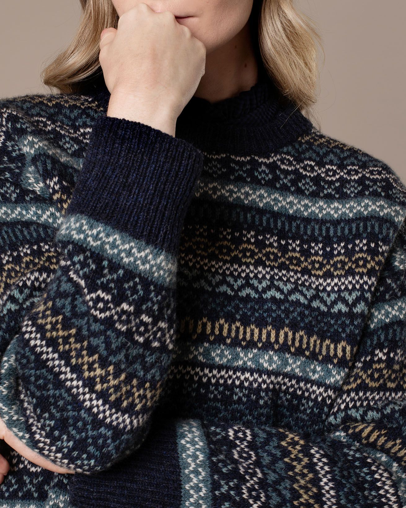 8943_Traditional_Fair_Isle_Jumper_Navy-29_WEB.jpg