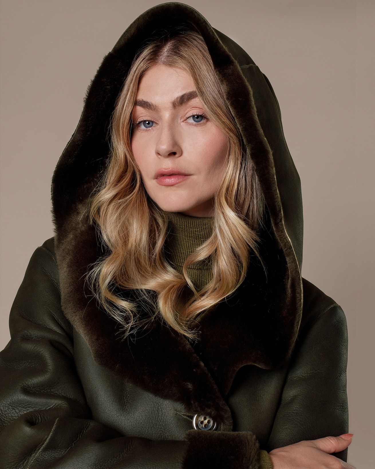 8990_Hooded_Wrap_Coat_Black_Olive_017_WEB.jpg