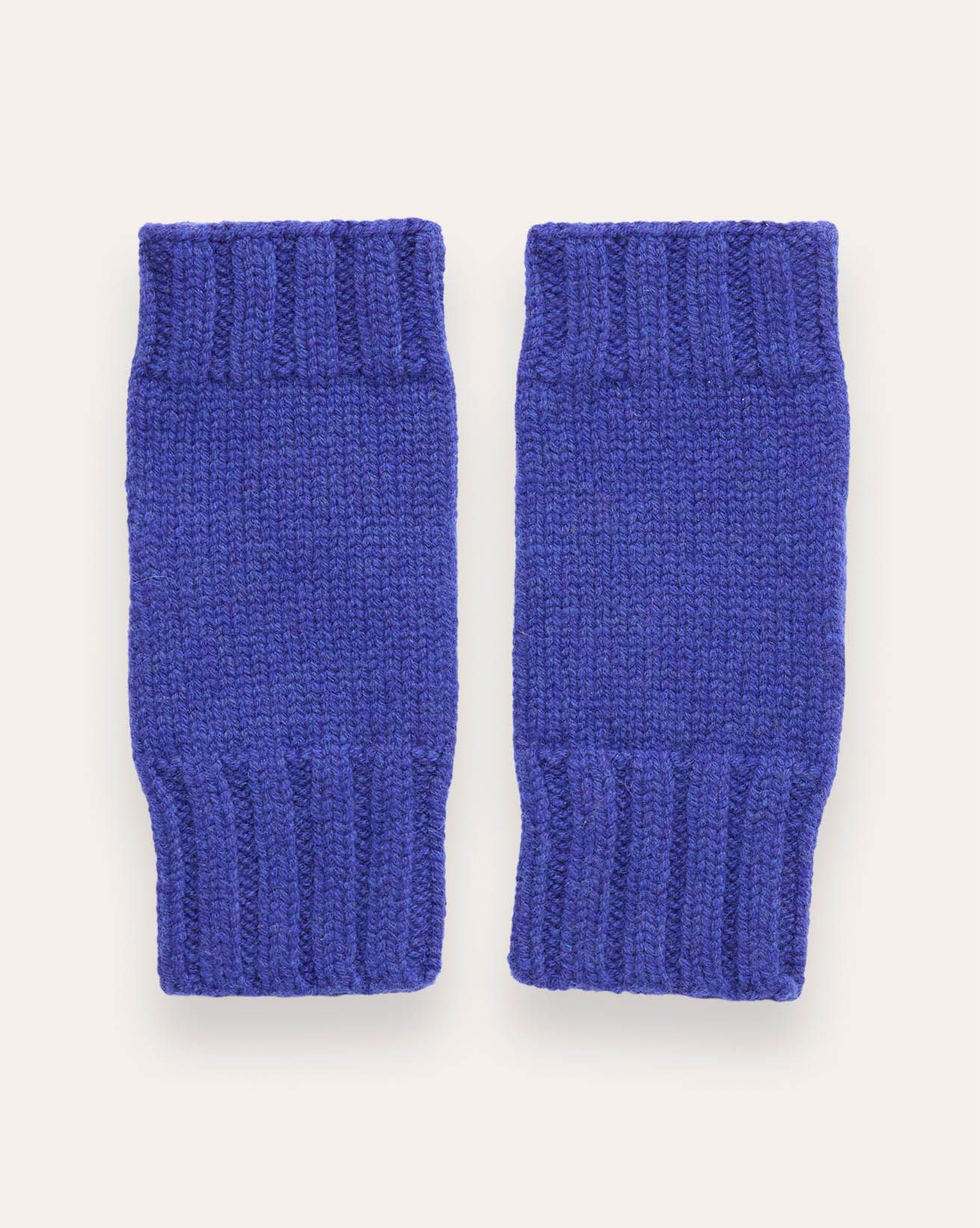 8936_Lambswool_Rib_Wristwarmer_Cobalt_2_WEB.jpg