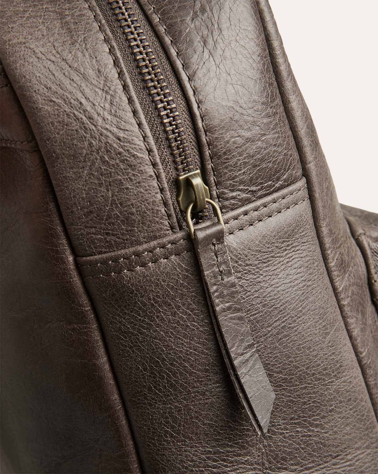8841_Backpack_With_Pocket_Ebony_Detail_1_WEB.jpg
