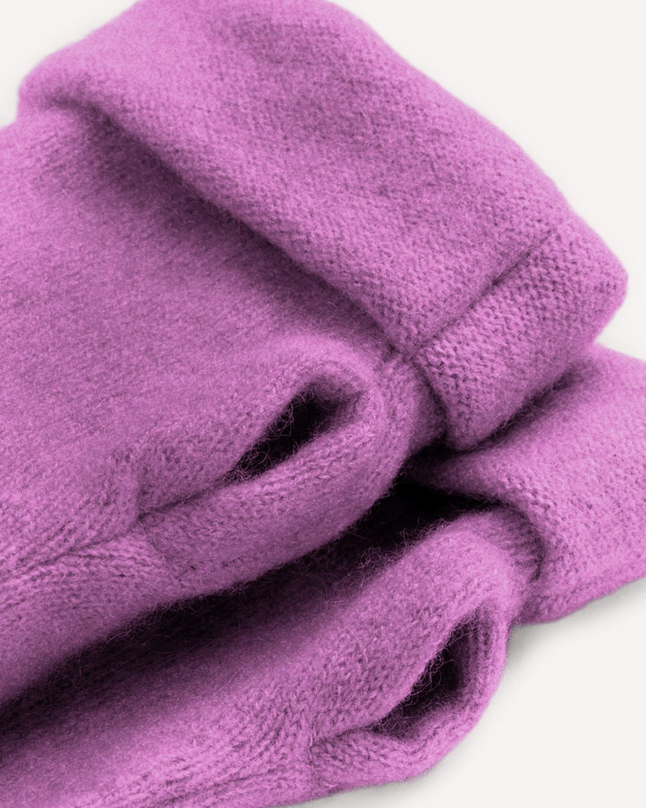 Heather_Pink___Close_Up_WEB.jpg
