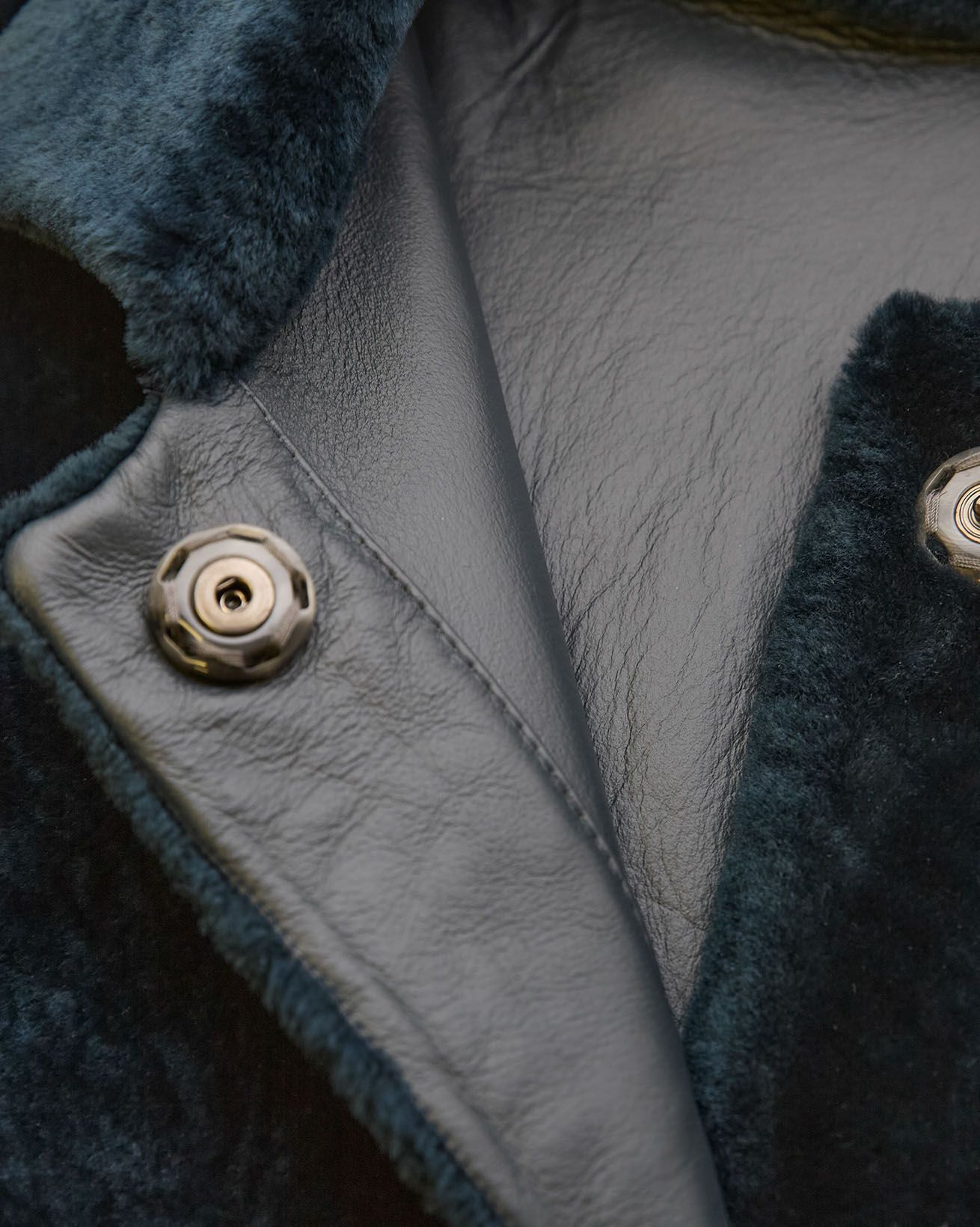 8986_Wool_Out_Cocoon_Coat_Dark_Icelandic_Blue_Detail_3_AMAZON.jpg