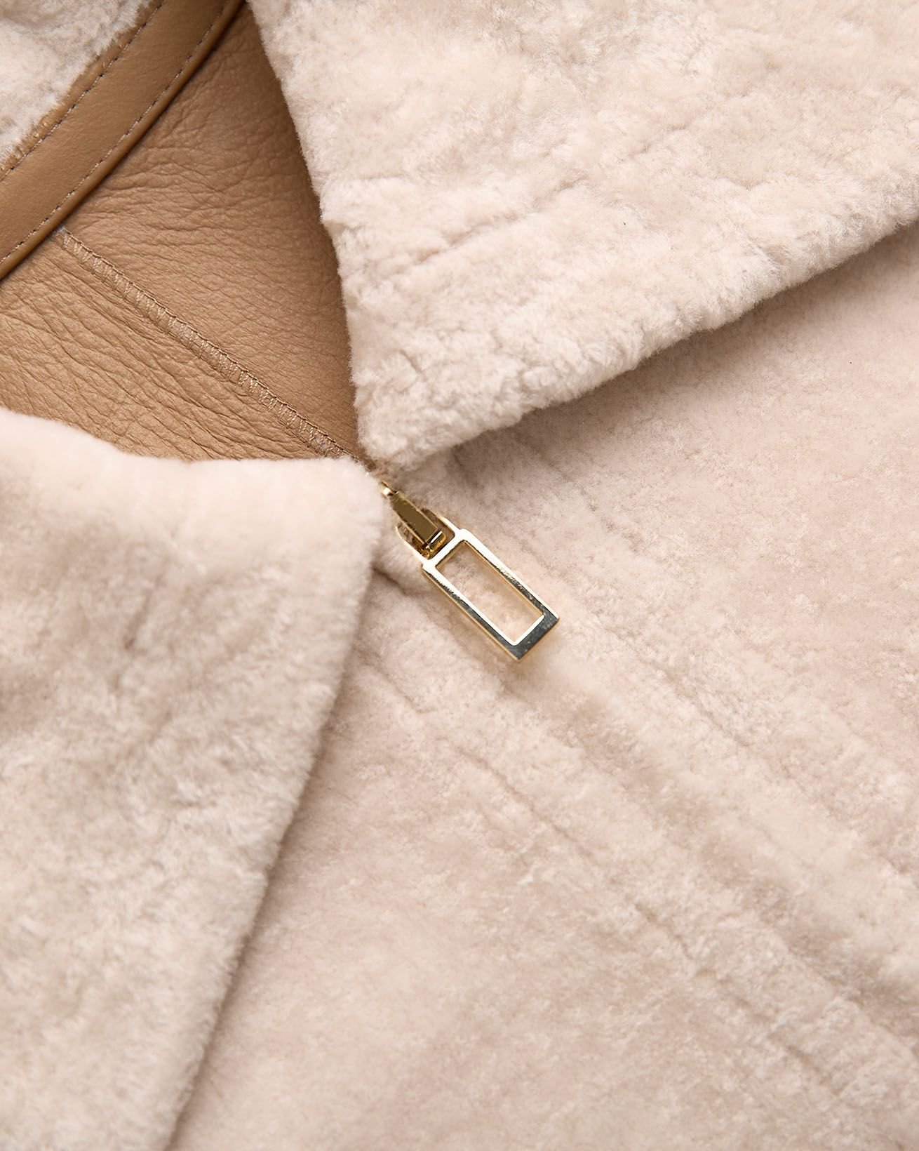 8929_Zip_Through_Jacket_Oyster_Detail_2_AMAZON.jpg